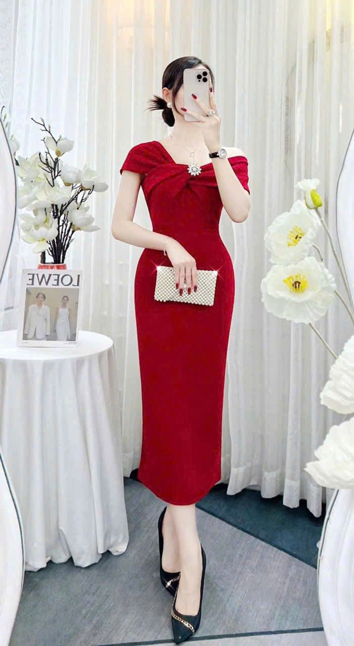 Đầm body trễ vai kèm phụ kiện, thời trang sang trọng hàng cao cấp Đầm body trễ vai kèm phụ kiện, thời trang sang trọng hàng cao cấp