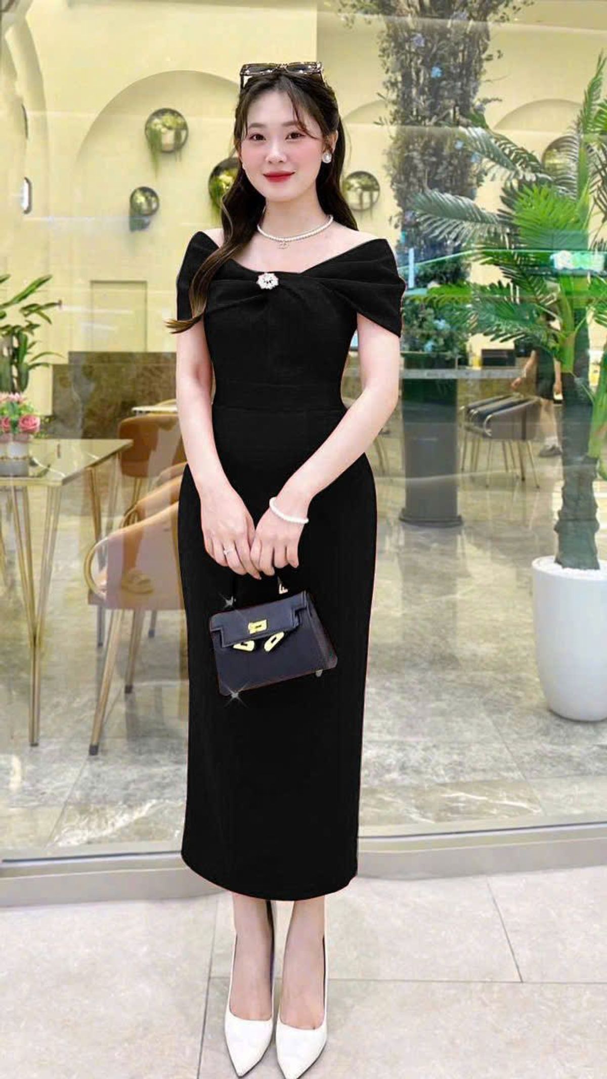 Đầm body trễ vai kèm phụ kiện, thời trang sang trọng hàng cao cấp Đầm body trễ vai kèm phụ kiện, thời trang sang trọng hàng cao cấp