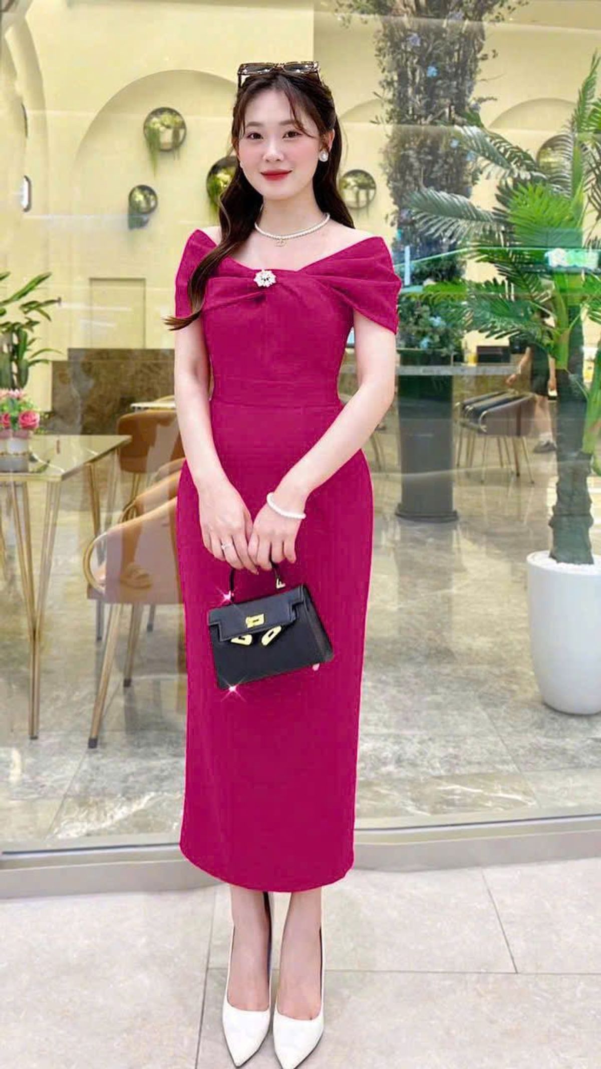 Đầm body trễ vai kèm phụ kiện, thời trang sang trọng hàng cao cấp Đầm body trễ vai kèm phụ kiện, thời trang sang trọng hàng cao cấp