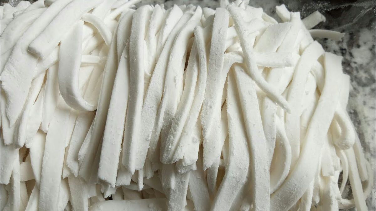 BÁNH CANH BỘT XẮT MIỀN TÂY, TÌM LẠI HƯƠNG VỊ QUÊ NHÀ 1KG - WINNIE HOUSE BÁNH CANH BỘT XẮT MIỀN TÂY, TÌM LẠI HƯƠNG VỊ QUÊ NHÀ 1KG - WINNIE HOUSE