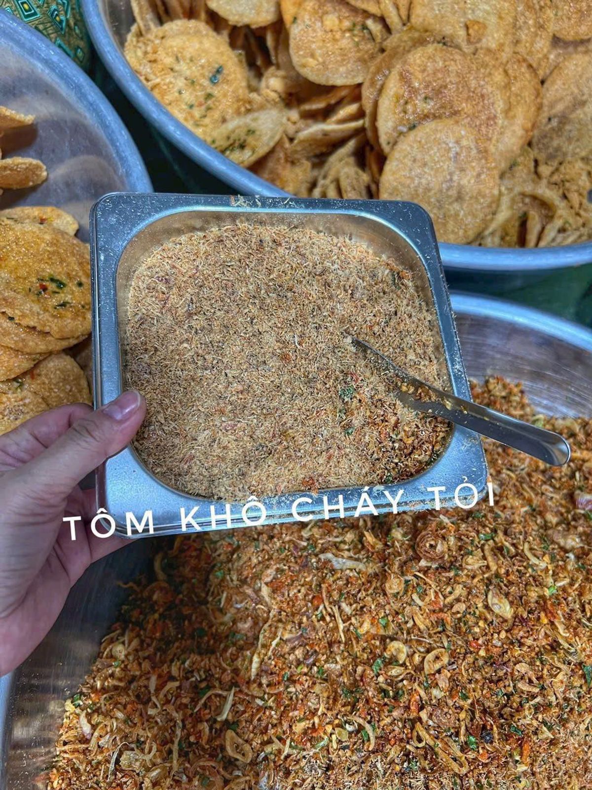 CƠM CHÁY TÔM KHÔ MẮM KẸO: ĐẬM ĐÀ HƯƠNG VỊ VIỆT 500G - WINNIE HOUSE CƠM CHÁY TÔM KHÔ MẮM KẸO: ĐẬM ĐÀ HƯƠNG VỊ VIỆT 500G - WINNIE HOUSE