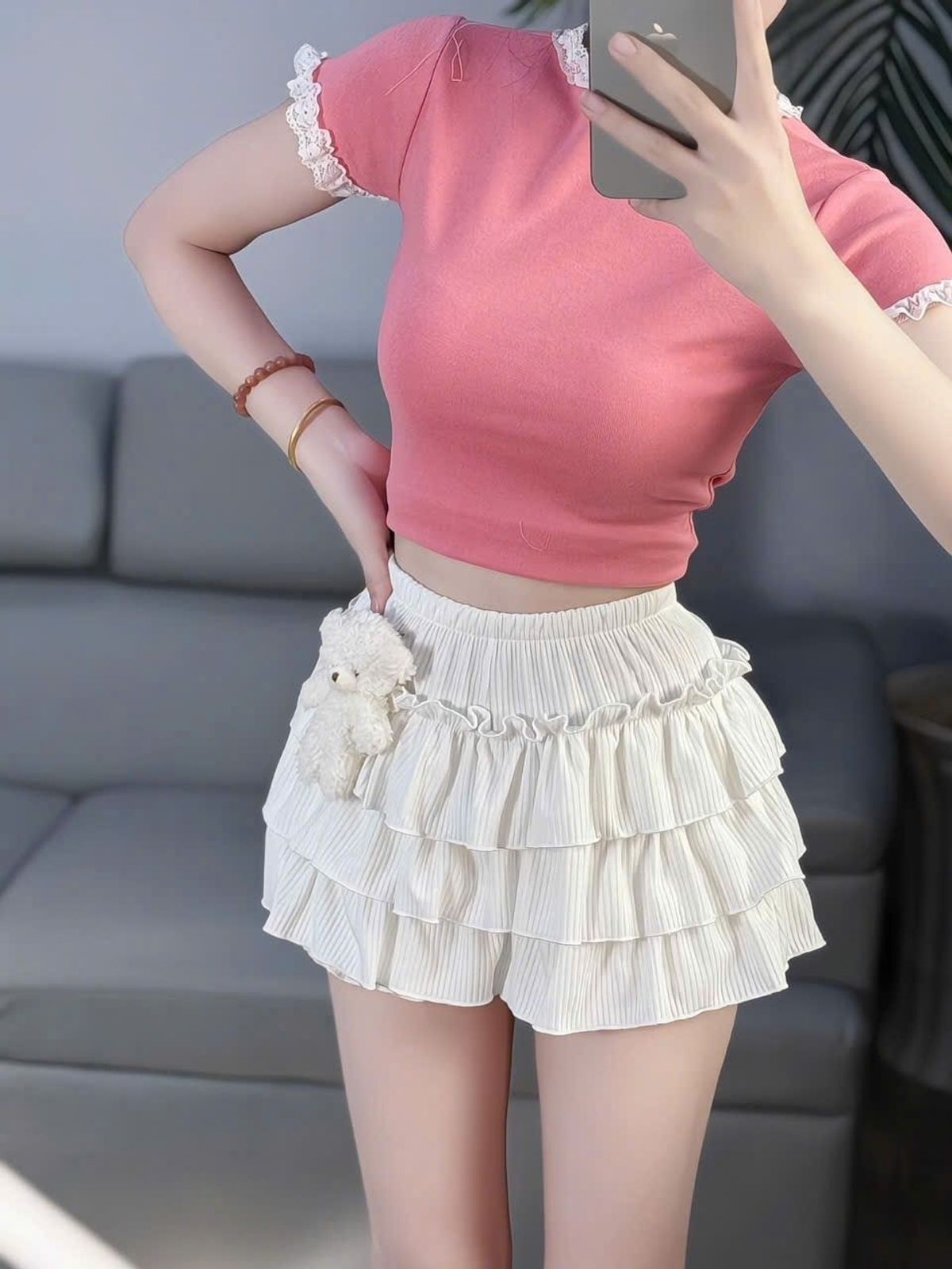 QUẦN TẦNG VẢI LEN GÂN ĐÍNH GẤU TRẮNG - LÊ PHƯƠNG BOUTIQUE QUẦN TẦNG VẢI LEN GÂN ĐÍNH GẤU TRẮNG - LÊ PHƯƠNG BOUTIQUE