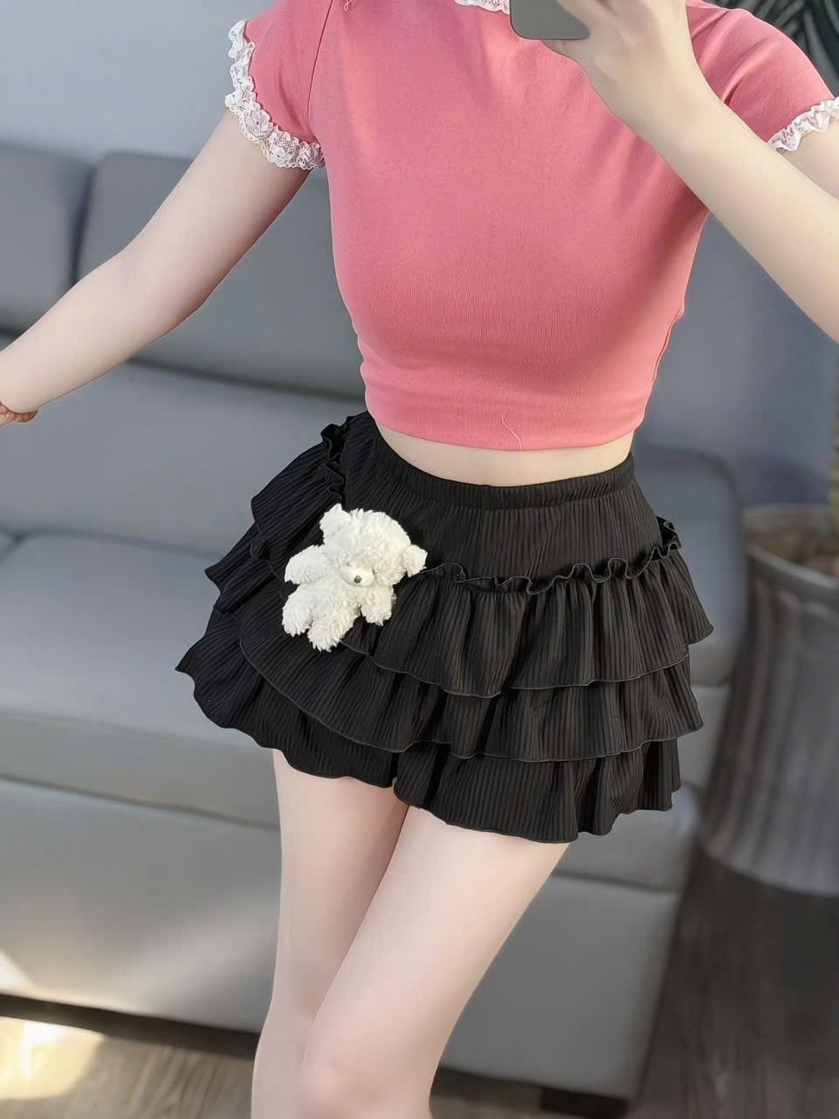 QUẦN TẦNG VẢI LEN GÂN ĐÍNH GẤU TRẮNG - LÊ PHƯƠNG BOUTIQUE QUẦN TẦNG VẢI LEN GÂN ĐÍNH GẤU TRẮNG - LÊ PHƯƠNG BOUTIQUE