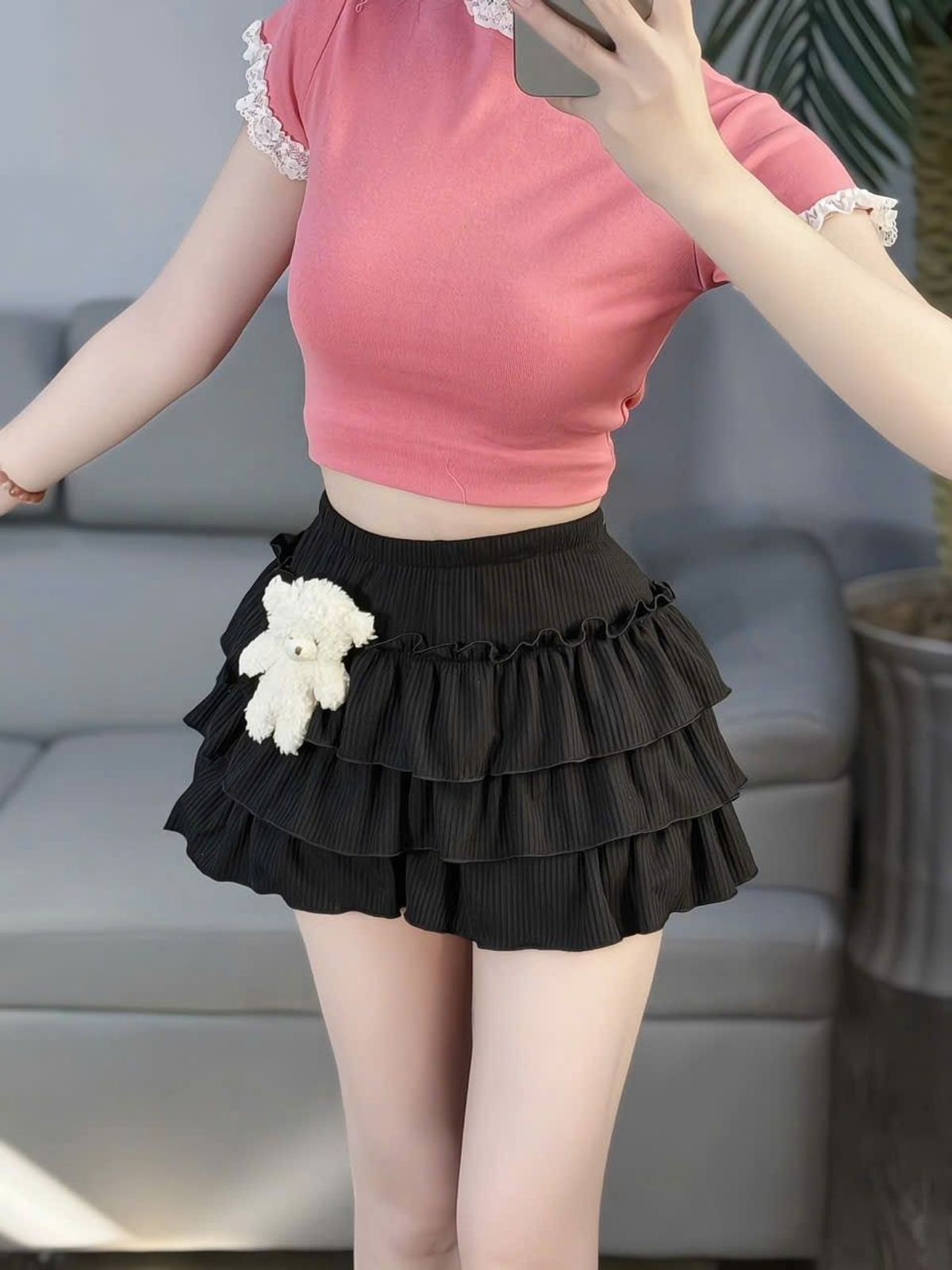 QUẦN TẦNG VẢI LEN GÂN ĐÍNH GẤU TRẮNG - LÊ PHƯƠNG BOUTIQUE QUẦN TẦNG VẢI LEN GÂN ĐÍNH GẤU TRẮNG - LÊ PHƯƠNG BOUTIQUE