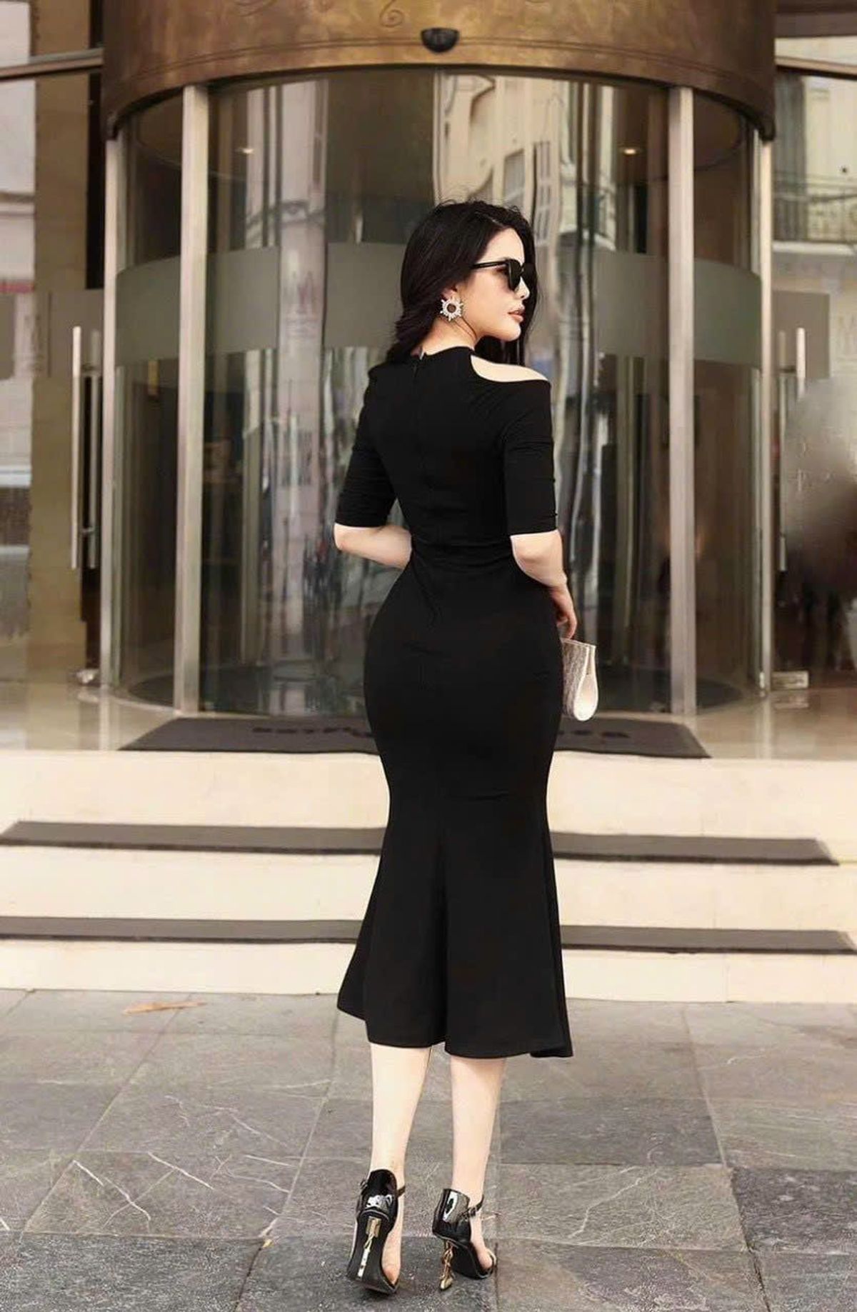 Đầm nữ đuôi cá hở vai thiết kế sang trọng hàng cao cấp Đầm nữ đuôi cá hở vai thiết kế sang trọng hàng cao cấp