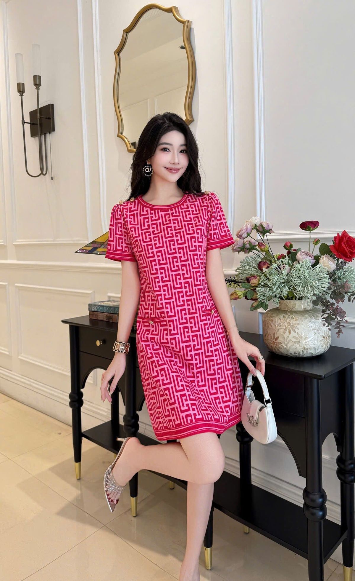 Đầm quảng châu form suông Đầm quảng châu form suông