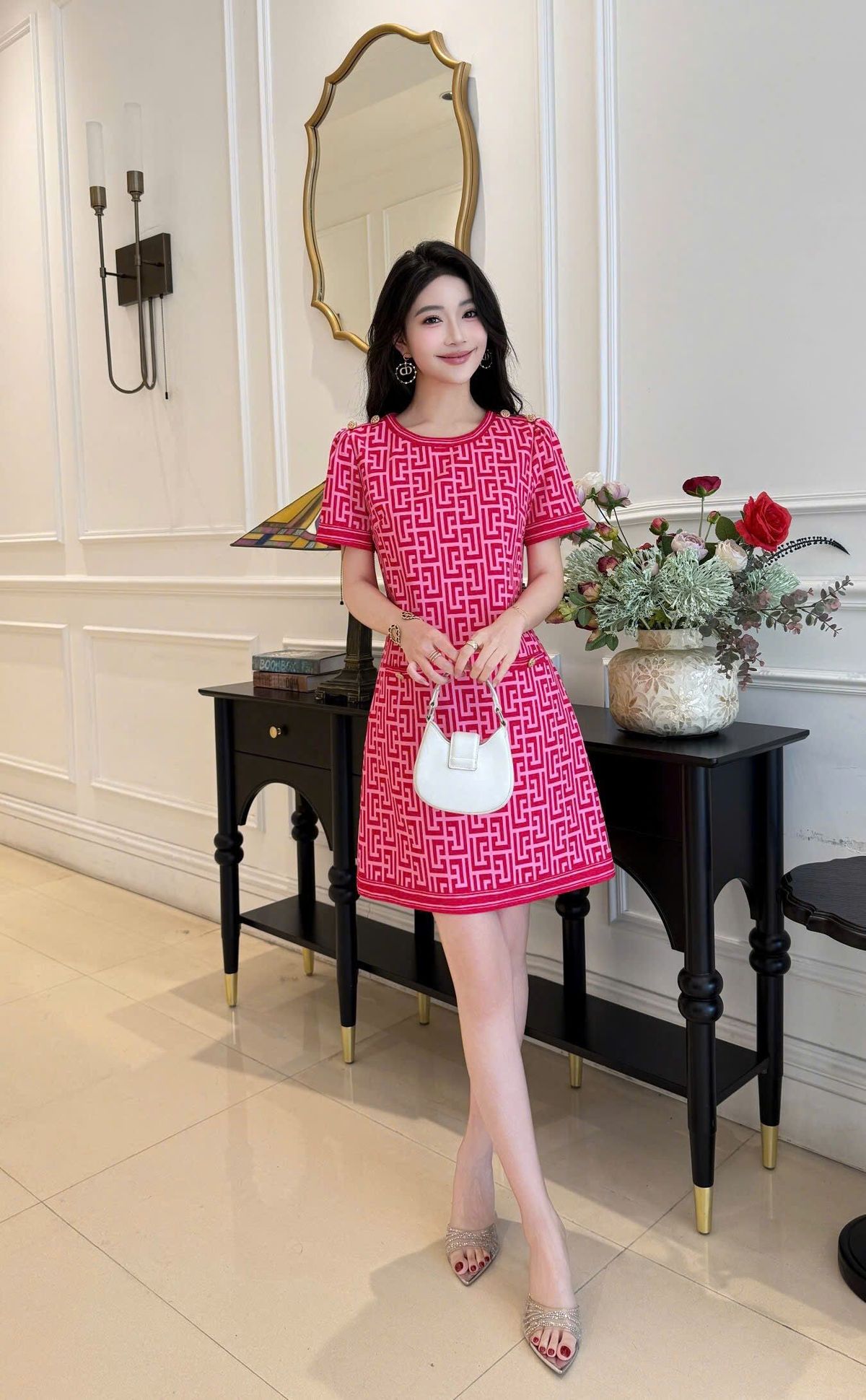 Đầm quảng châu form suông Đầm quảng châu form suông