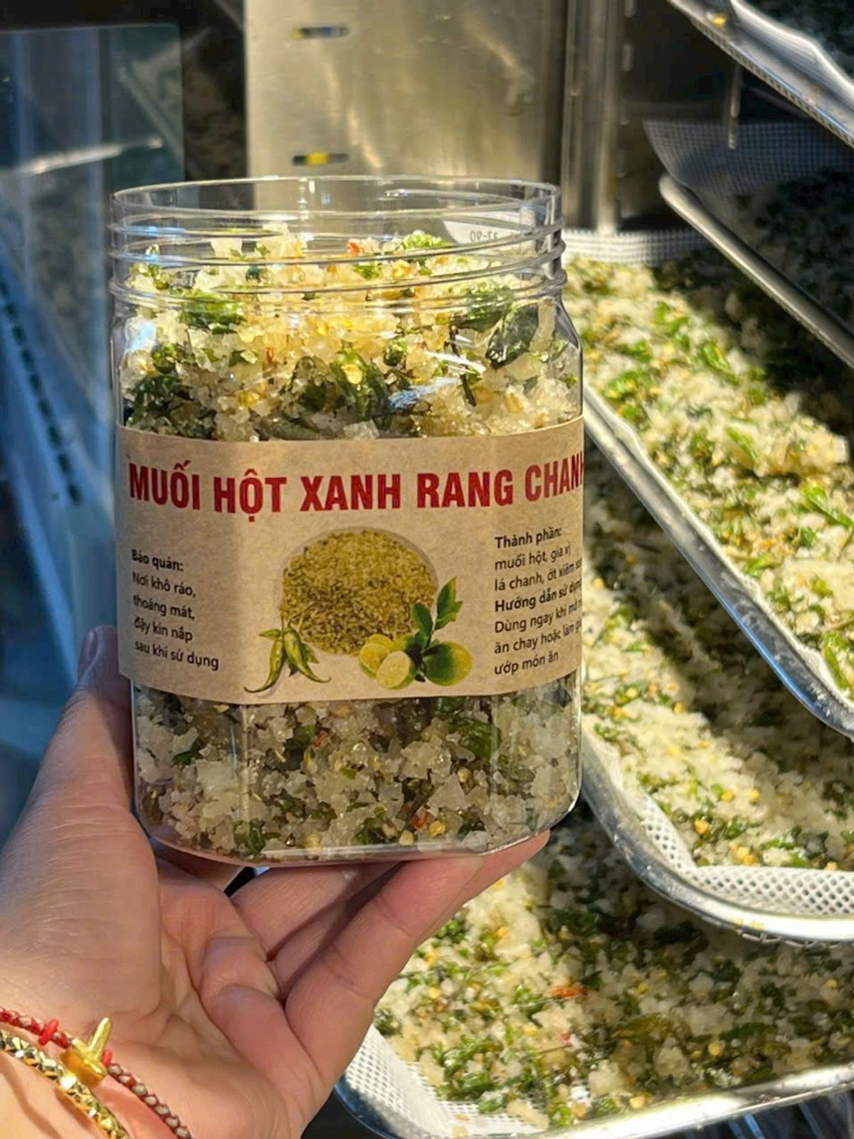 MUỐI HỘT XANH RANG CHANH - CHẤM GÌ CŨNG NGON, ƯỚP GÌ CŨNG THẤM 500G - WINNIE HOUSE MUỐI HỘT XANH RANG CHANH - CHẤM GÌ CŨNG NGON, ƯỚP GÌ CŨNG THẤM 500G - WINNIE HOUSE