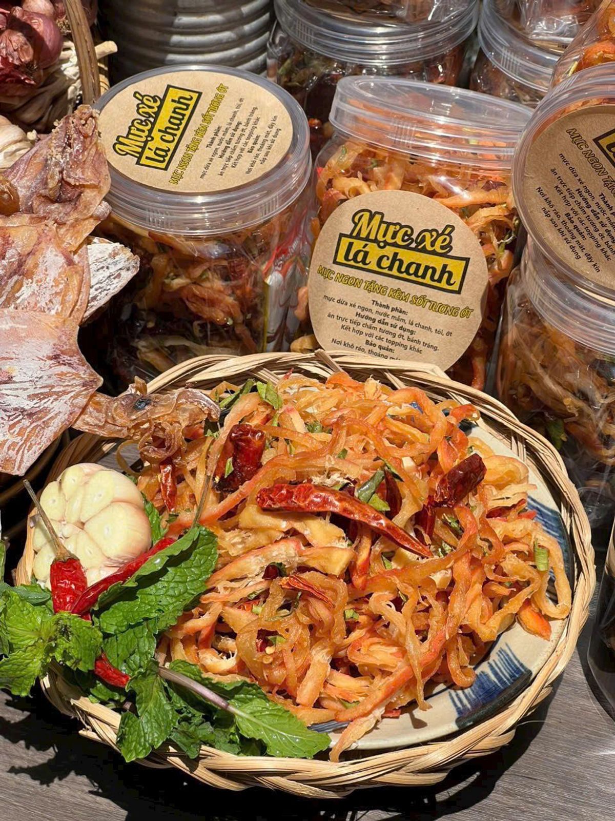 MỰC XÉ LÁ CHANH - CHUẨN VỊ, CHUẨN NGON 250G - WINNIE HOUSE MỰC XÉ LÁ CHANH - CHUẨN VỊ, CHUẨN NGON 250G - WINNIE HOUSE
