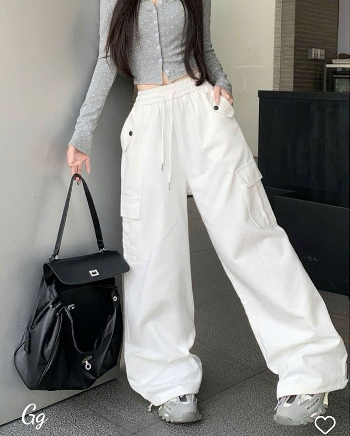 Quần Túi Hộp Nữ Rút Chất Kaki Rũ Đanh Mịn Ống Rộng giá sỉ - giá bán buôn Quần Túi Hộp Nữ Rút Chất Kaki Rũ Đanh Mịn Ống Rộng giá sỉ - giá bán buôn