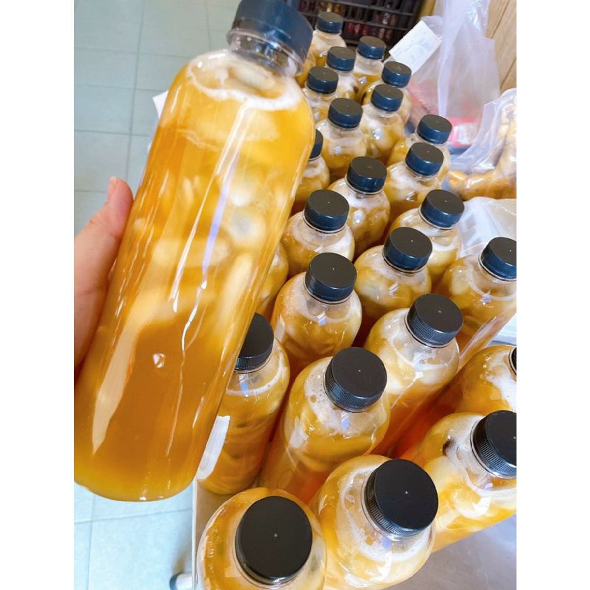 Trà mãng cầu xiêm chai 1 Lít siêu ngon siêu hot (giao tphcm) Trà mãng cầu xiêm chai 1 Lít siêu ngon siêu hot (giao tphcm)