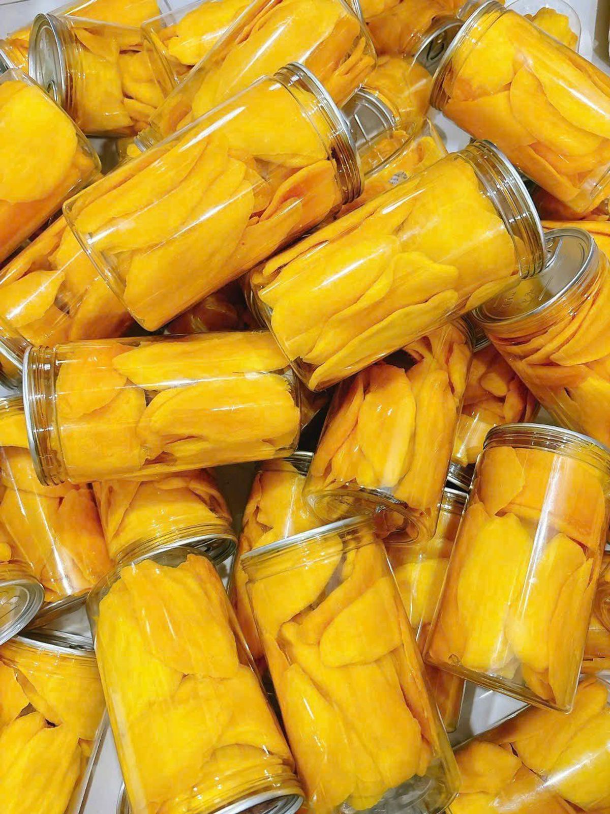 Xoài sấy dẻo hủ PET (500g) - Mềm dẻo tự nhiên, Đậm vị miền Nhiệt đới Xoài sấy dẻo hủ PET (500g) - Mềm dẻo tự nhiên, Đậm vị miền Nhiệt đới
