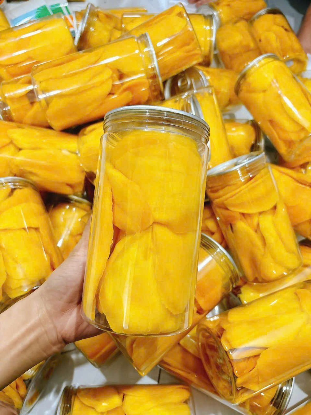 Xoài sấy dẻo hủ PET (500g) - Mềm dẻo tự nhiên, Đậm vị miền Nhiệt đới Xoài sấy dẻo hủ PET (500g) - Mềm dẻo tự nhiên, Đậm vị miền Nhiệt đới