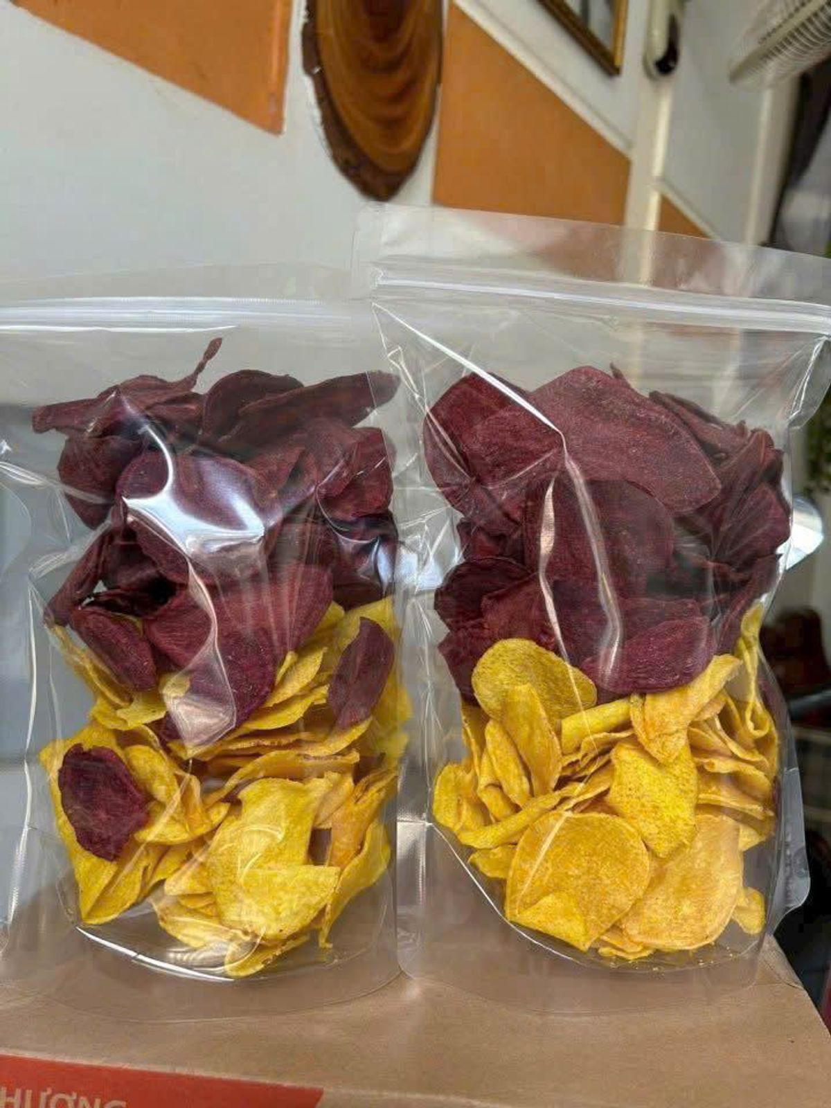 KHOAI LANG SẤY MẬT ONG GIÒN TAN HẤP DẪN 500G - WINNIE HOUSE KHOAI LANG SẤY MẬT ONG GIÒN TAN HẤP DẪN 500G - WINNIE HOUSE