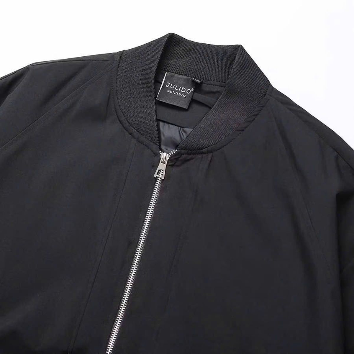 Áo khoác gió nam nữ khóa zip chất liệu dù tráng bạc cản giá cản bụi cản nước nhẹ Áo khoác gió nam nữ khóa zip chất liệu dù tráng bạc cản giá cản bụi cản nước nhẹ