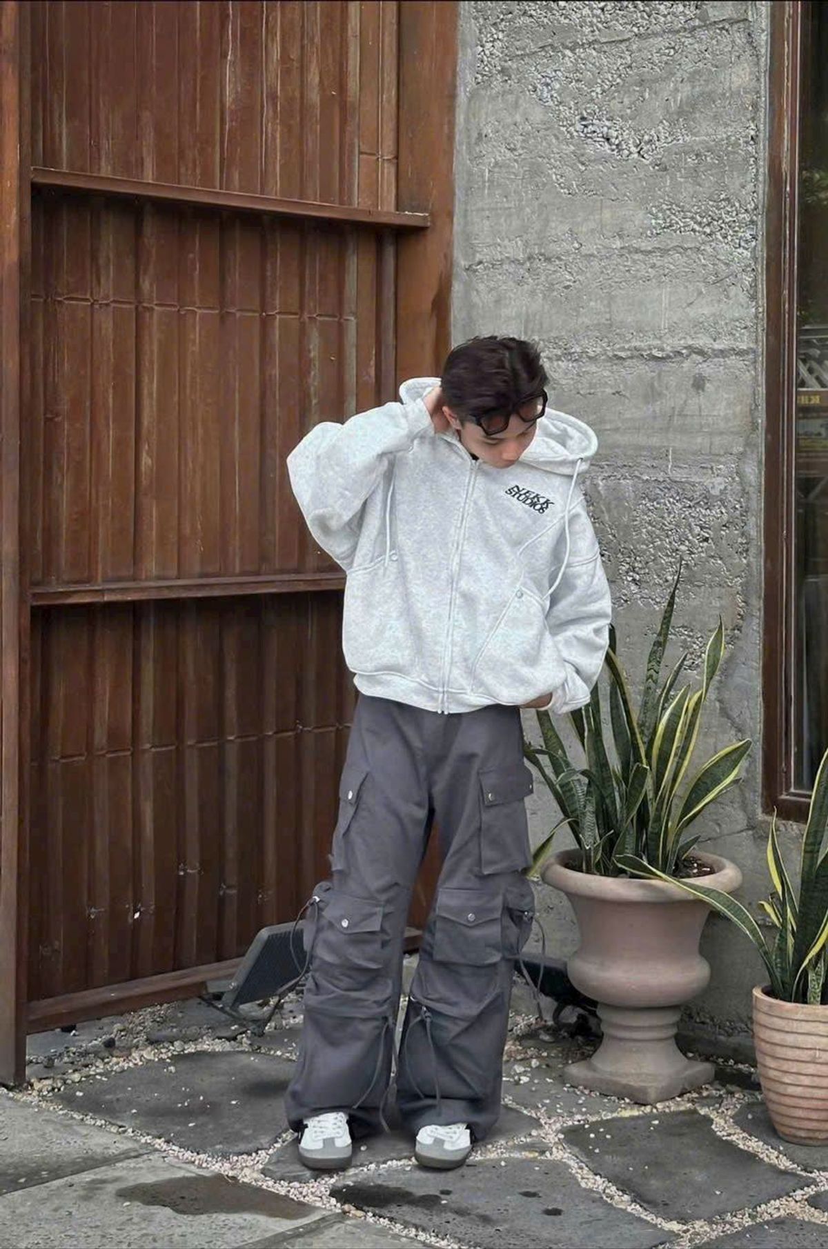 Áo Khoác Hoodie Zip In Nổi Chữ NEKK Cao Cấp Form Boxy Tay Phồng Chất Nỉ Bông Dày Dặn Áo Khoác Hoodie Zip In Nổi Chữ NEKK Cao Cấp Form Boxy Tay Phồng Chất Nỉ Bông Dày Dặn