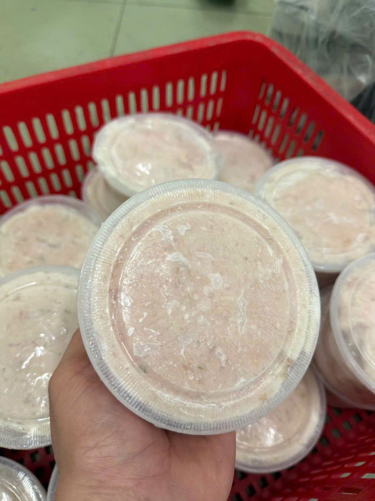 Chả tôm sống hộp 500g Chả tôm sống hộp 500g