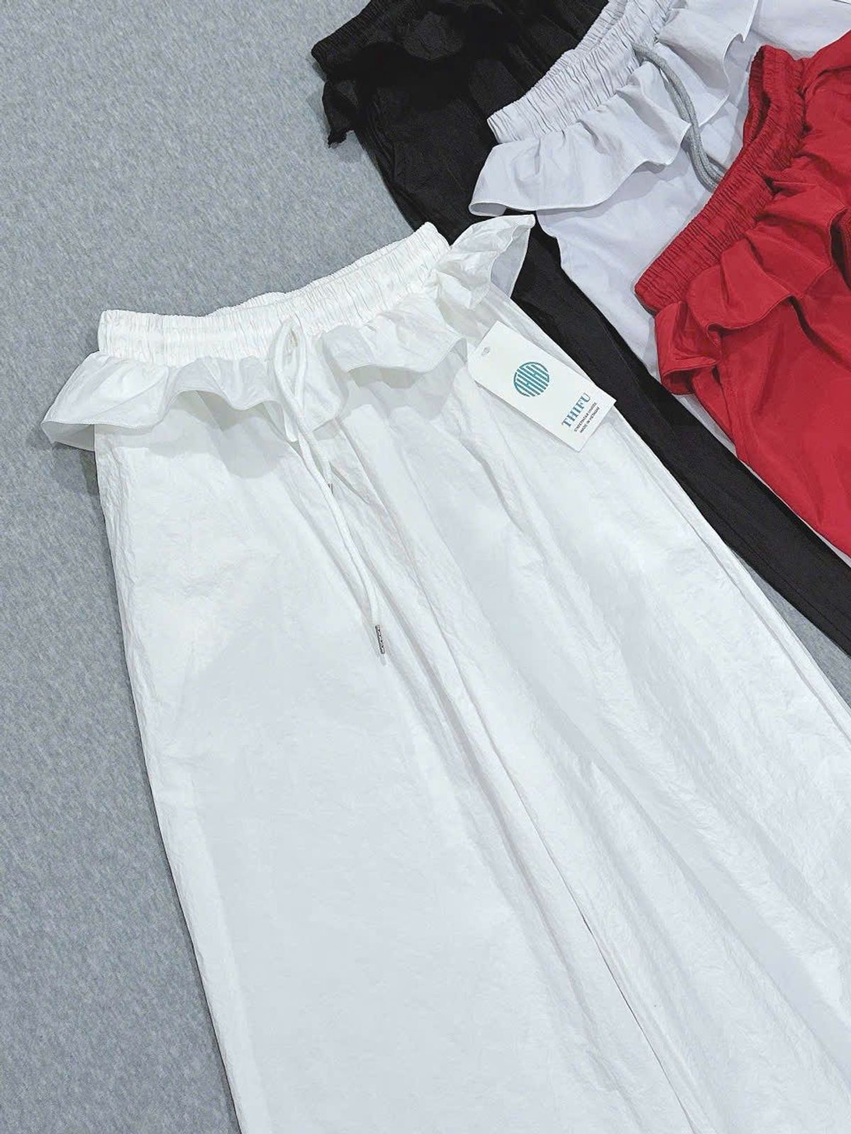 Quần Ống Rộng Lưng BÈO Dây Rút LAI Chất Dù Nhăn Freesize Dưới 65kg Quần Ống Rộng Lưng BÈO Dây Rút LAI Chất Dù Nhăn Freesize Dưới 65kg