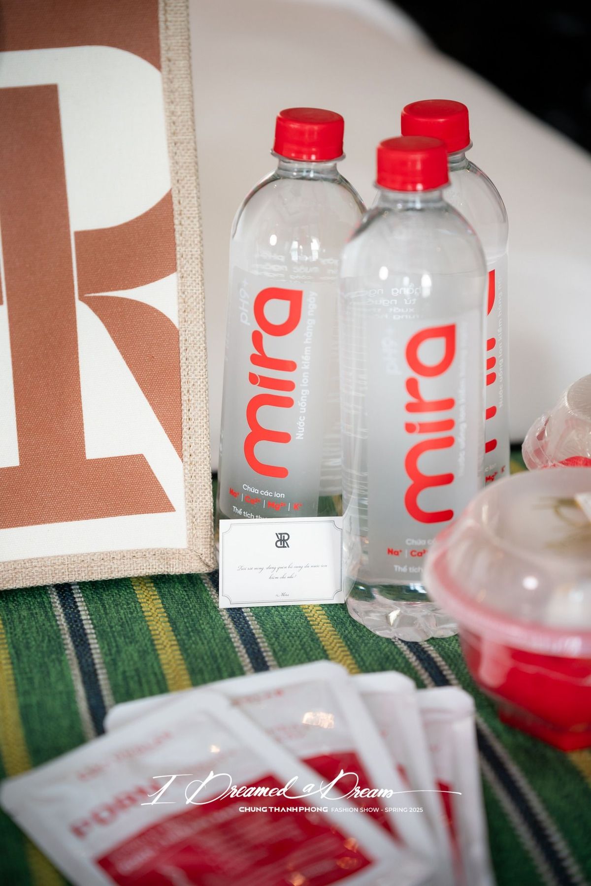 Thùng 24 Chai Nước Uống ION Kiềm Đóng Chai Mira TAV 550ml -Nước ION Kiềm Thái Công Review Hỗ trợ tiêu hoá trung hoà Axit Thùng 24 Chai Nước Uống ION Kiềm Đóng Chai Mira TAV 550ml -Nước ION Kiềm Thái Công Review Hỗ trợ tiêu hoá trung hoà Axit