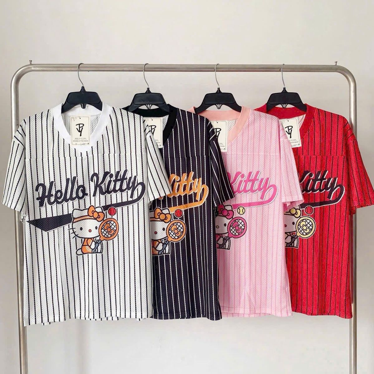 Áo Thun Lưới Mới Về - Đặc Điểm Nổi Bật in Hello Kitty Bóng Bàn 00 Áo Thun Lưới Mới Về - Đặc Điểm Nổi Bật in Hello Kitty Bóng Bàn 00