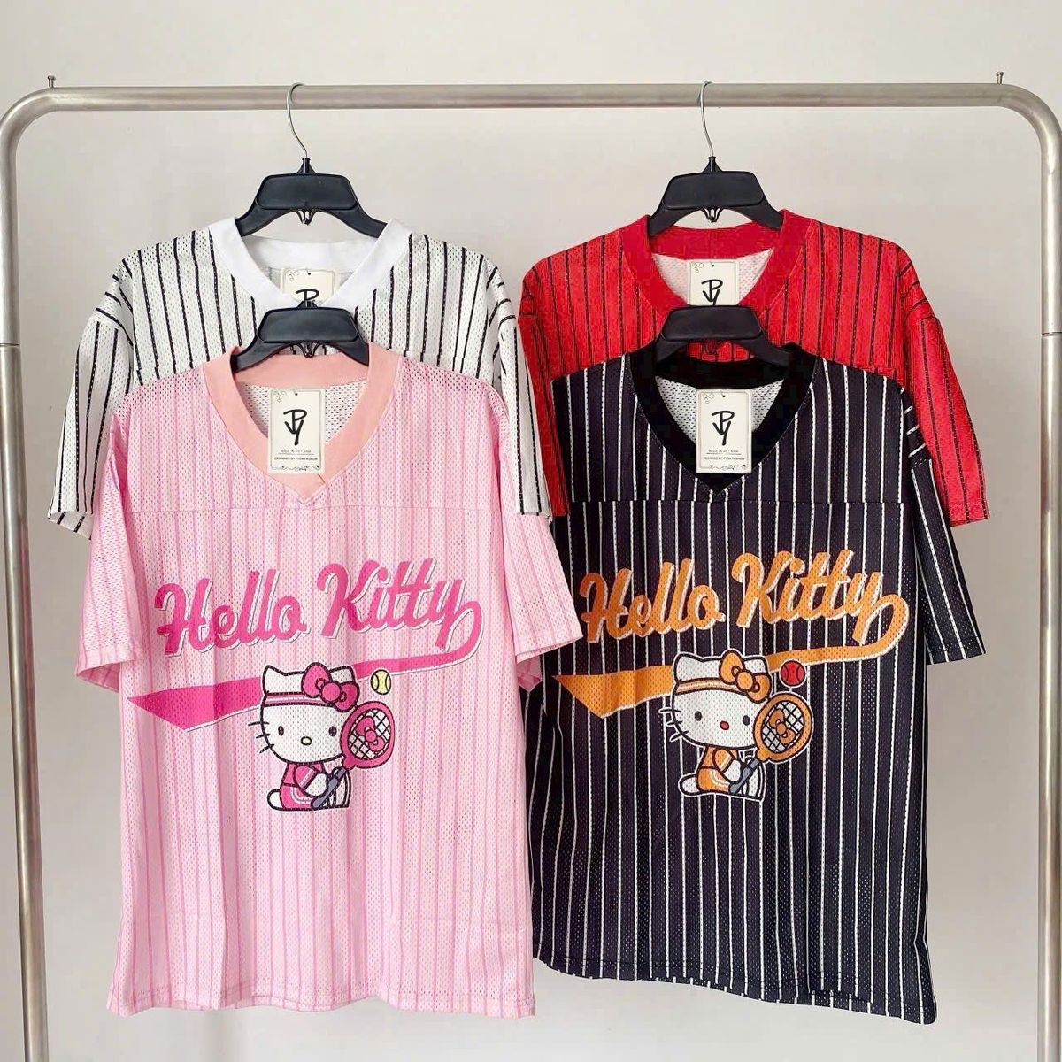 Áo Thun Lưới Mới Về - Đặc Điểm Nổi Bật in Hello Kitty Bóng Bàn 00 Áo Thun Lưới Mới Về - Đặc Điểm Nổi Bật in Hello Kitty Bóng Bàn 00