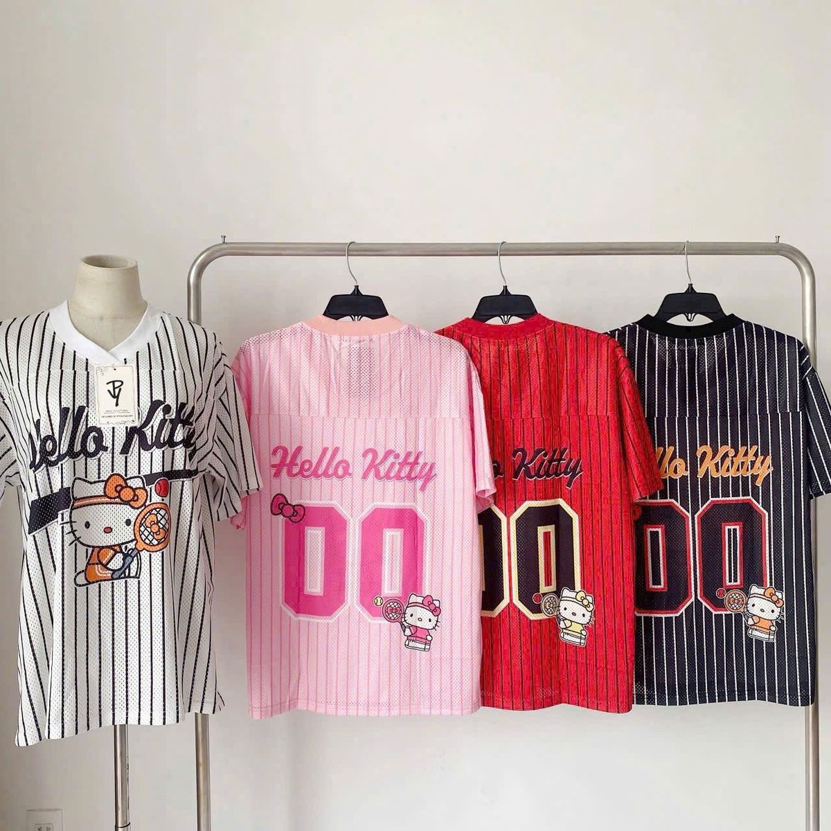 Áo Thun Lưới Mới Về - Đặc Điểm Nổi Bật in Hello Kitty Bóng Bàn 00 Áo Thun Lưới Mới Về - Đặc Điểm Nổi Bật in Hello Kitty Bóng Bàn 00
