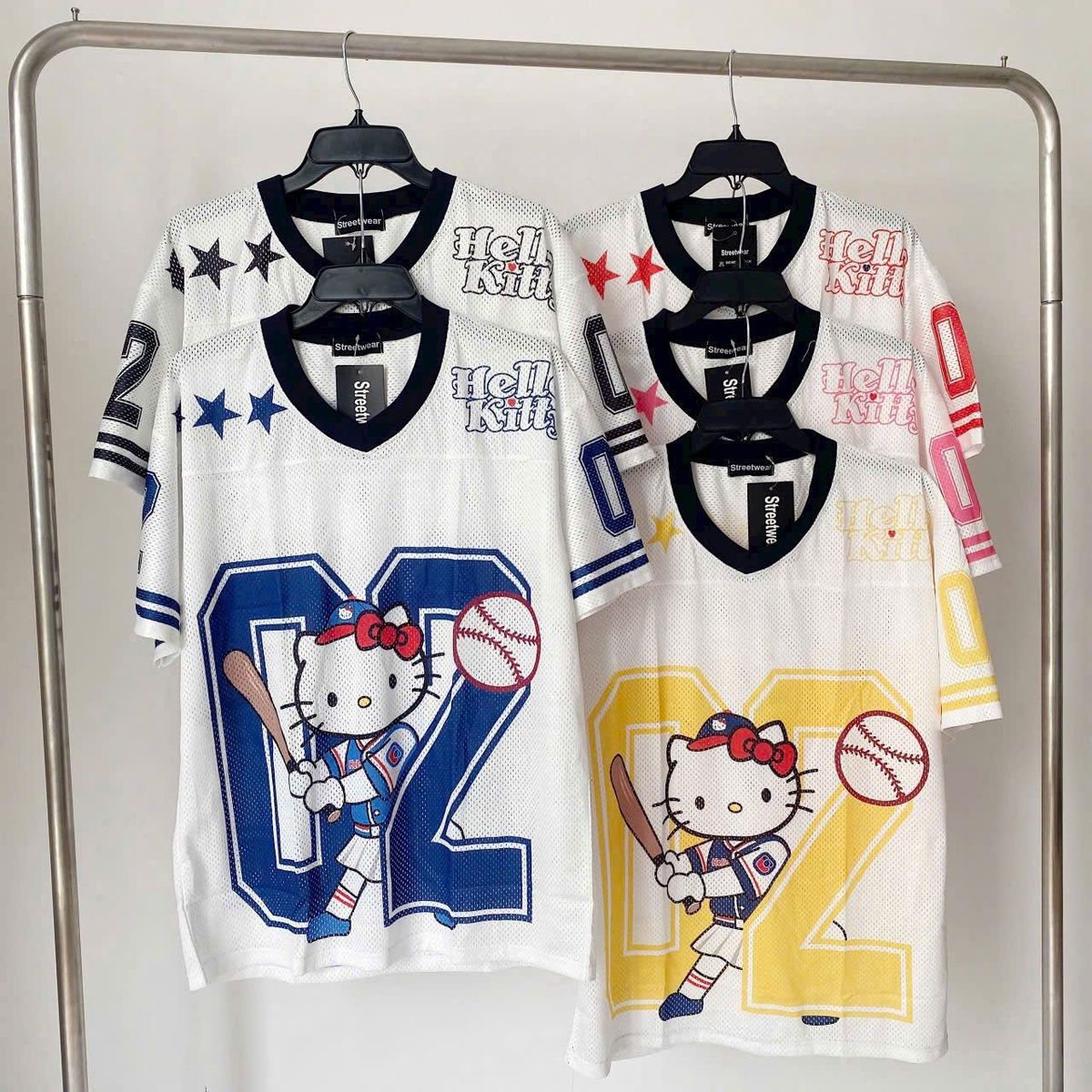 Áo Thun Lưới Mới Về - Đặc Điểm Nổi Bật in Hello Kitty Bóng Chày 02 Áo Thun Lưới Mới Về - Đặc Điểm Nổi Bật in Hello Kitty Bóng Chày 02