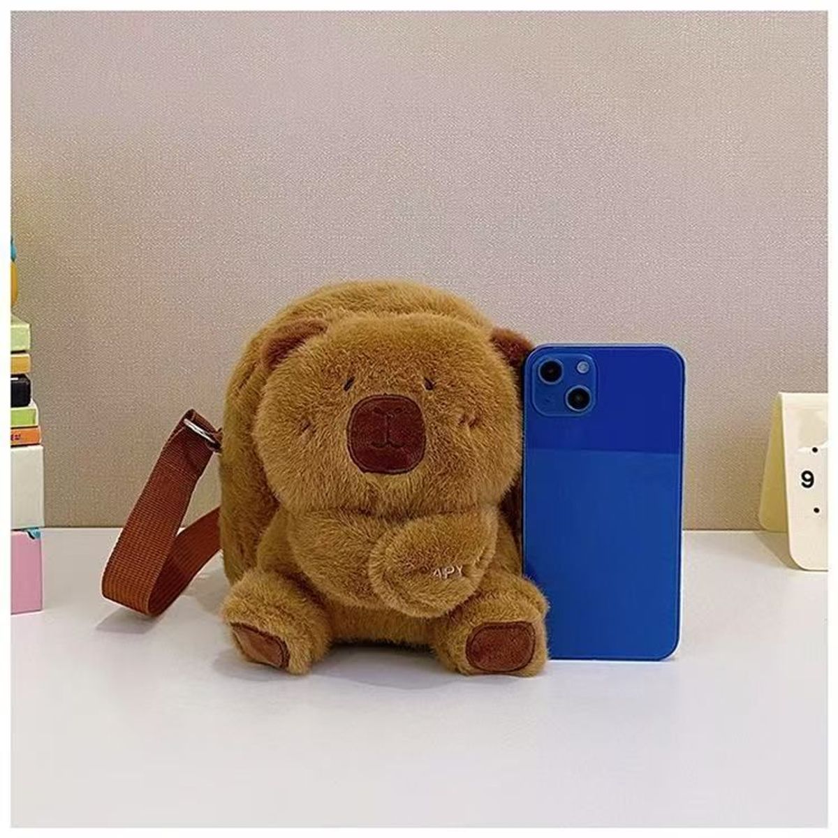 TÚI ĐEO CHÉO CAPIPARA KHOANH TAY SIÊU CUTE, NHÌN LÀ YÊU NGAY A855 - WINNIE HOUSE TÚI ĐEO CHÉO CAPIPARA KHOANH TAY SIÊU CUTE, NHÌN LÀ YÊU NGAY A855 - WINNIE HOUSE