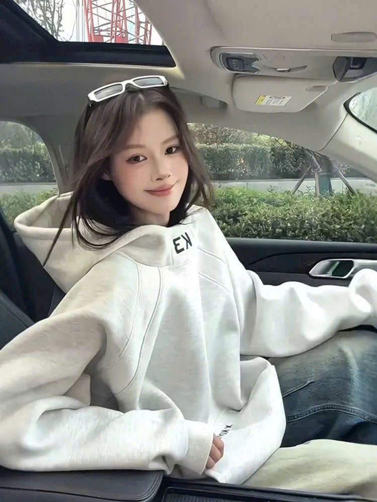 Áo Hoodie Logo Thêu KE Phối Raplang, Cổ Cao - Unisex Áo Hoodie Logo Thêu KE Phối Raplang, Cổ Cao - Unisex