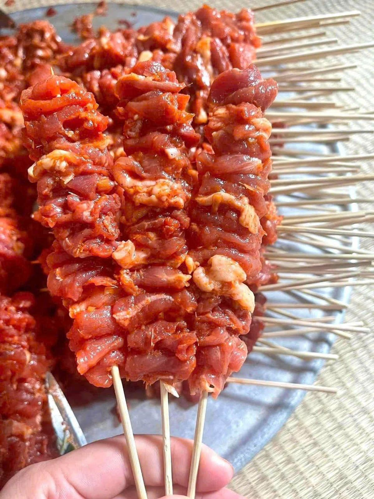 Thịt heo xiên que thơm ngon ướp vị 500g (HOẢ TỐC HCM) Thịt heo xiên que thơm ngon ướp vị 500g (HOẢ TỐC HCM)