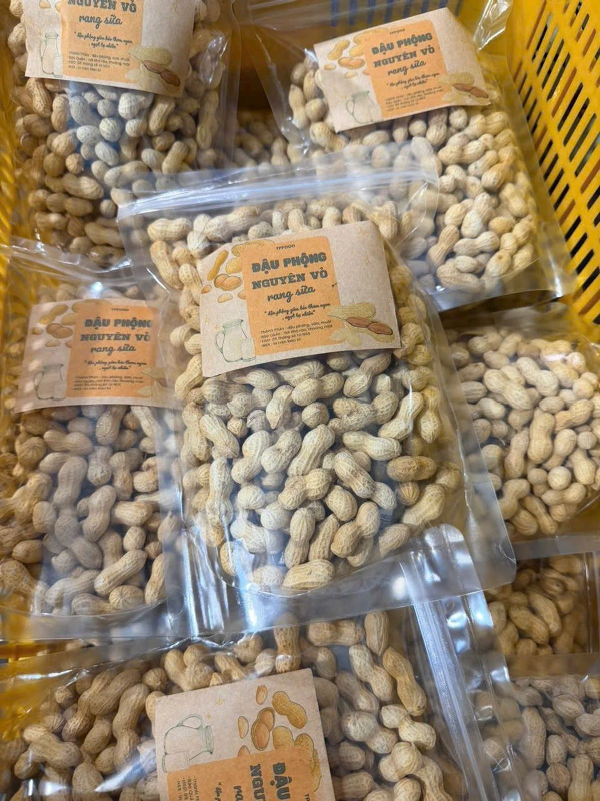ĐẬU PHỘNG NGUYÊN VỎ RANG SỮA THƠM NGON 500G - WINNIE HOUSE ĐẬU PHỘNG NGUYÊN VỎ RANG SỮA THƠM NGON 500G - WINNIE HOUSE