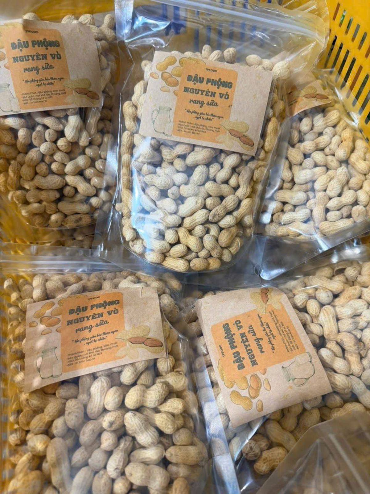 ĐẬU PHỘNG NGUYÊN VỎ RANG SỮA THƠM NGON 500G - WINNIE HOUSE ĐẬU PHỘNG NGUYÊN VỎ RANG SỮA THƠM NGON 500G - WINNIE HOUSE