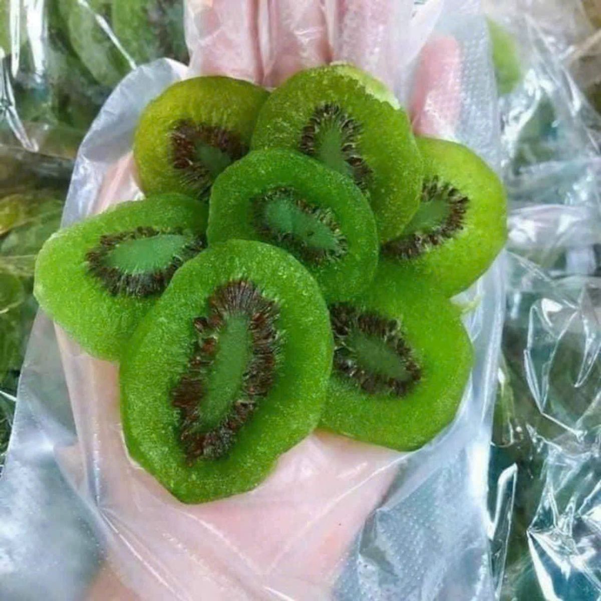 KIWI SẤY DẺO CHUA NGỌT TỰ NHIÊN, ĐẸP DA, BỔ SỨC KHỎE 500G - WINNIE HOUSE KIWI SẤY DẺO CHUA NGỌT TỰ NHIÊN, ĐẸP DA, BỔ SỨC KHỎE 500G - WINNIE HOUSE
