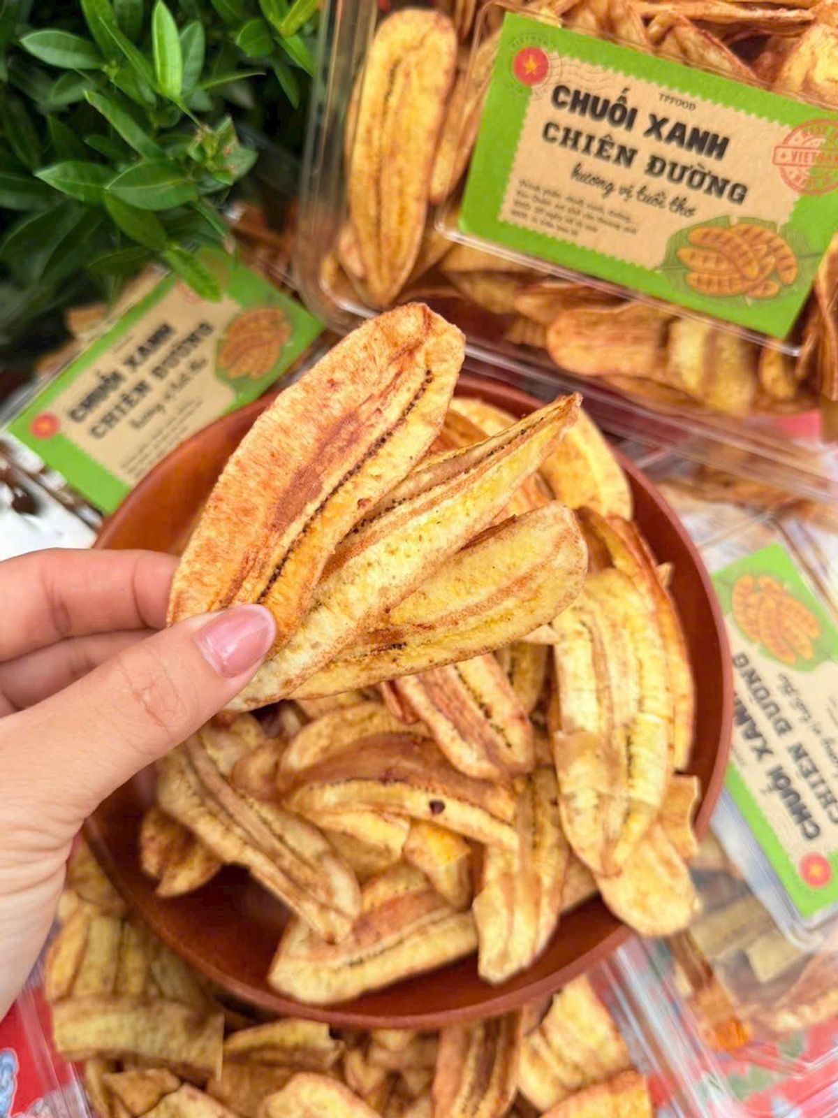CHUỐI XANH CHIÊN ĐƯỜNG – GIÒN NGỌT CHUẨN VỊ QUÊ NHÀ 300G - WINNIE HOUSE CHUỐI XANH CHIÊN ĐƯỜNG – GIÒN NGỌT CHUẨN VỊ QUÊ NHÀ 300G - WINNIE HOUSE