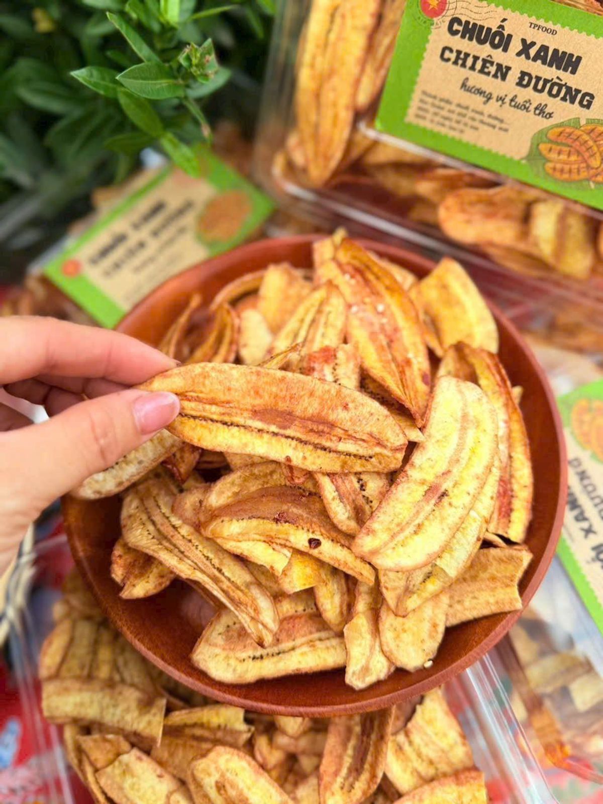 CHUỐI XANH CHIÊN ĐƯỜNG – GIÒN NGỌT CHUẨN VỊ QUÊ NHÀ 300G - WINNIE HOUSE CHUỐI XANH CHIÊN ĐƯỜNG – GIÒN NGỌT CHUẨN VỊ QUÊ NHÀ 300G - WINNIE HOUSE