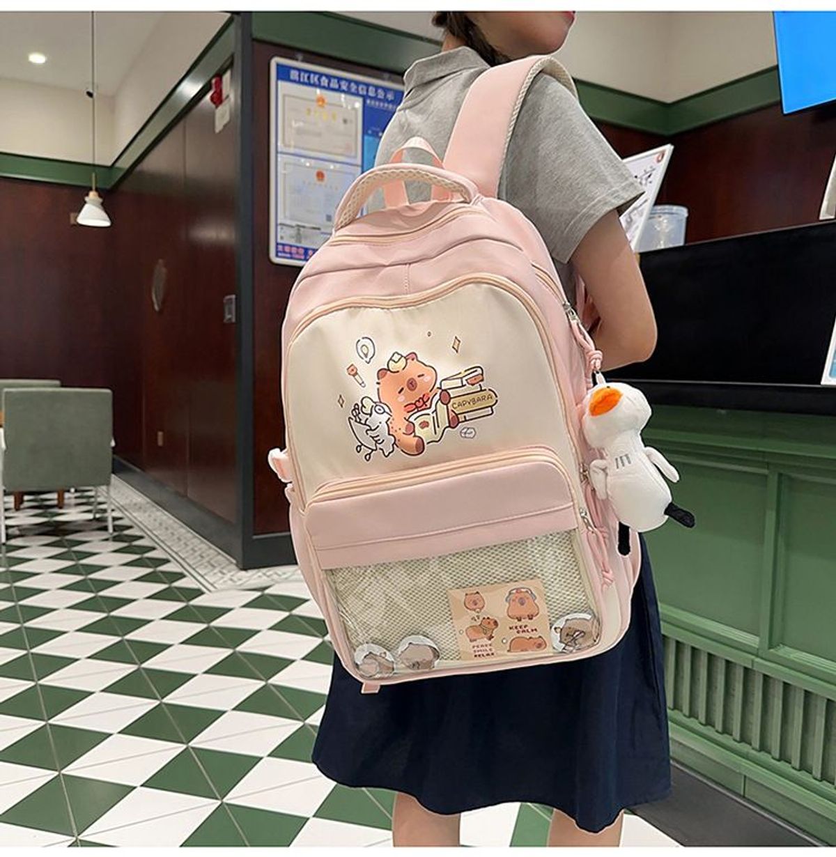 BALO HOẠT HÌNH CAPIPARA PHỐI KÍNH A8298, SIÊU RỘNG, TIỆN DỤNG, PHONG CÁCH TRẺ TRUNG - PIPI STORE BALO HOẠT HÌNH CAPIPARA PHỐI KÍNH A8298, SIÊU RỘNG, TIỆN DỤNG, PHONG CÁCH TRẺ TRUNG - PIPI STORE
