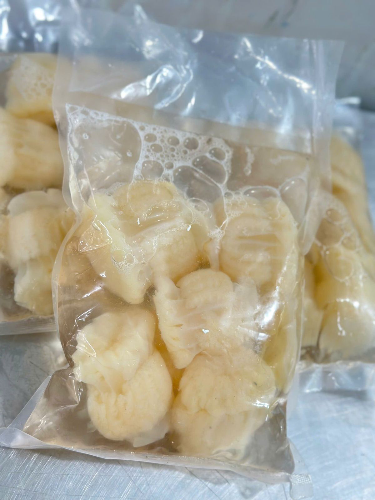 ***Sứa Đạn Thái Lan Nhập Khẩu Tươi đã nhã mặn - bịch 4-6 cục 500gr (hoả tốc hcm) ***Sứa Đạn Thái Lan Nhập Khẩu Tươi đã nhã mặn - bịch 4-6 cục 500gr (hoả tốc hcm)