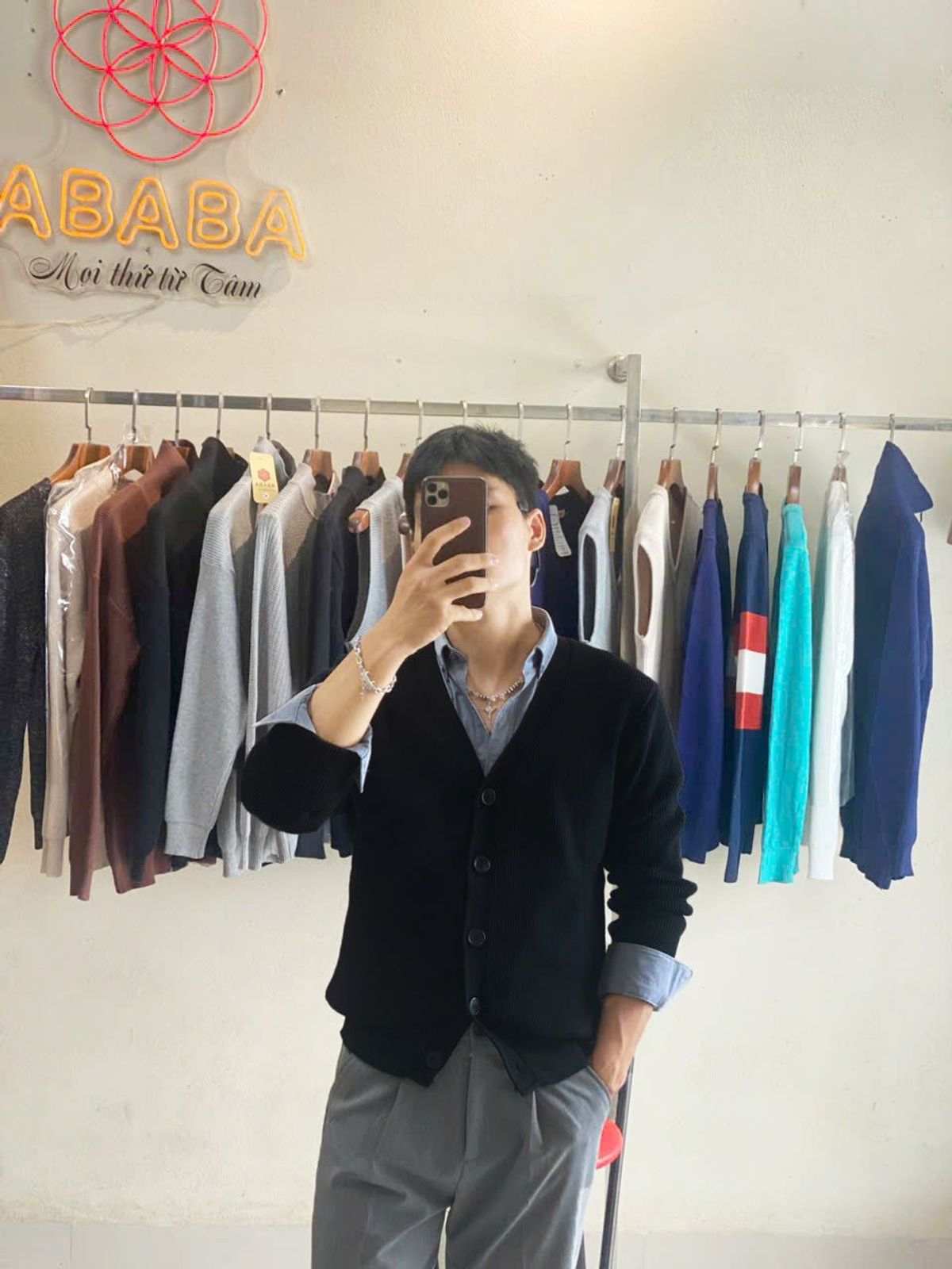Áo len khoác ngoài Cardigan len nam form đẹp màu nhã nhặn chất mềm mại Cardigan-tron - Hà Đinh Áo len khoác ngoài Cardigan len nam form đẹp màu nhã nhặn chất mềm mại Cardigan-tron - Hà Đinh