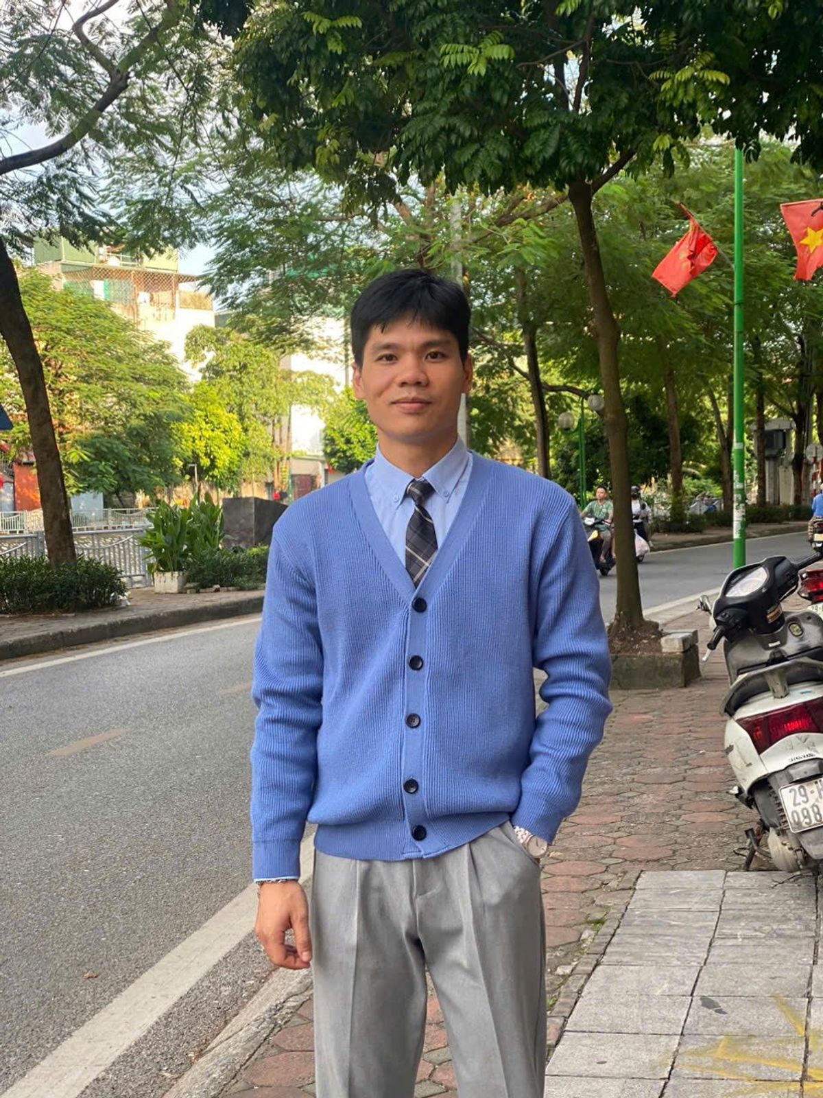 Áo len khoác ngoài Cardigan len nam form đẹp màu nhã nhặn chất mềm mại Cardigan-tron - Hà Đinh Áo len khoác ngoài Cardigan len nam form đẹp màu nhã nhặn chất mềm mại Cardigan-tron - Hà Đinh