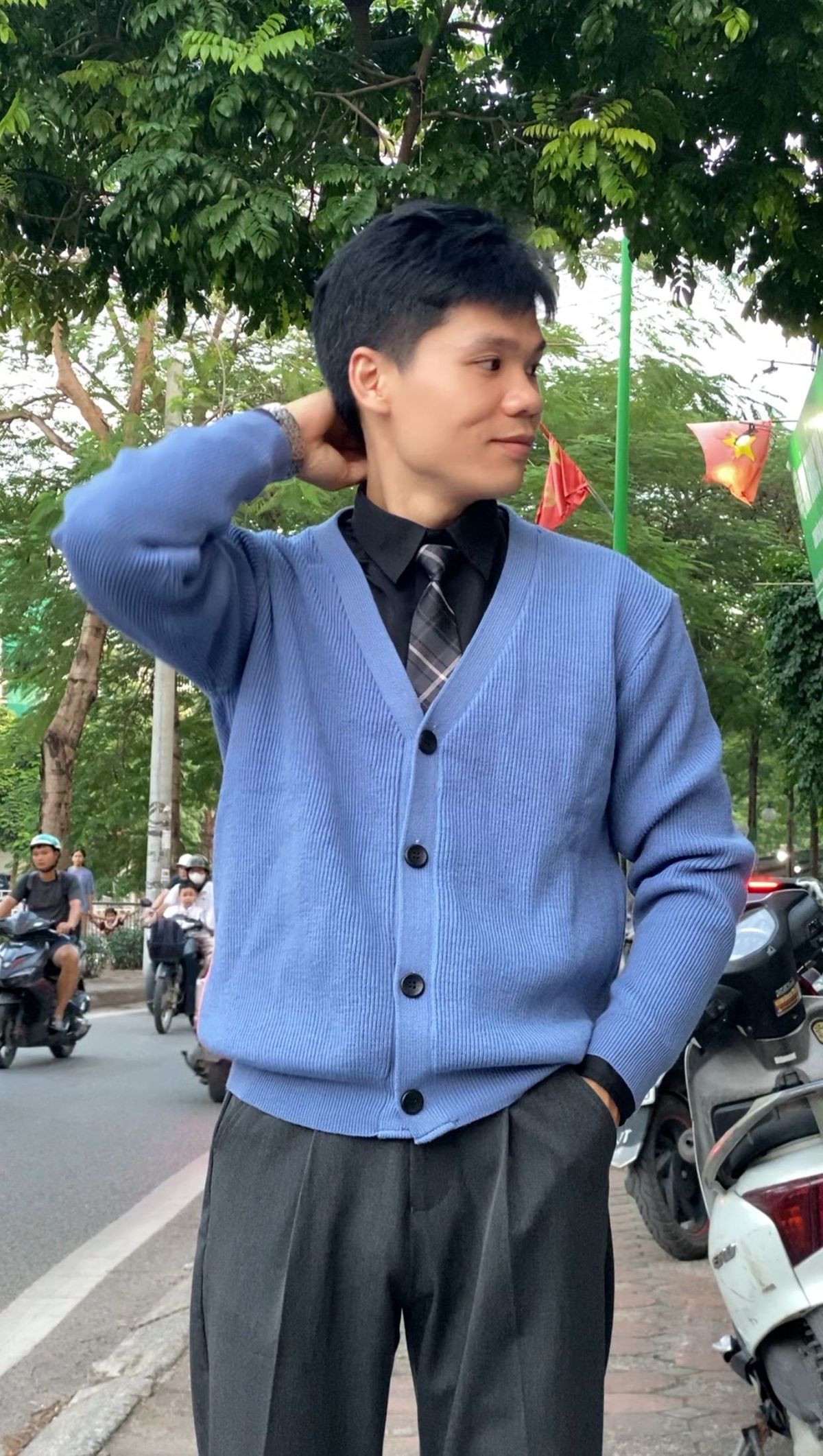 Áo len khoác ngoài Cardigan len nam form đẹp màu nhã nhặn chất mềm mại Cardigan-tron - Hà Đinh Áo len khoác ngoài Cardigan len nam form đẹp màu nhã nhặn chất mềm mại Cardigan-tron - Hà Đinh