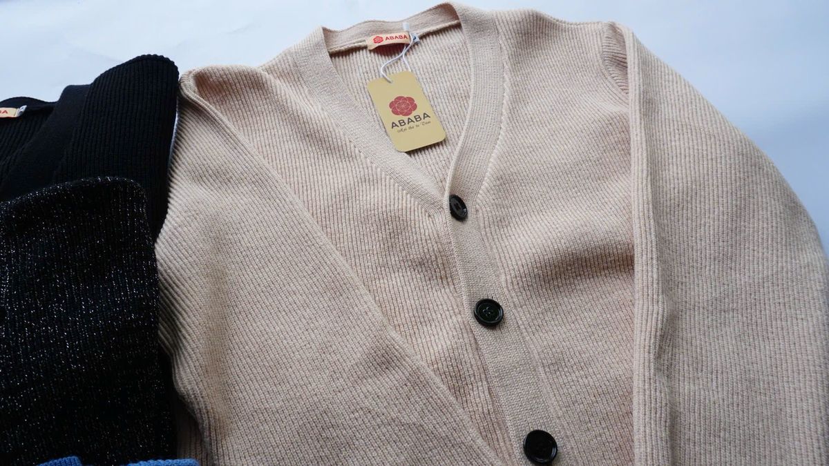 Áo len khoác ngoài Cardigan len nam form đẹp màu nhã nhặn chất mềm mại Cardigan-tron - Hà Đinh Áo len khoác ngoài Cardigan len nam form đẹp màu nhã nhặn chất mềm mại Cardigan-tron - Hà Đinh