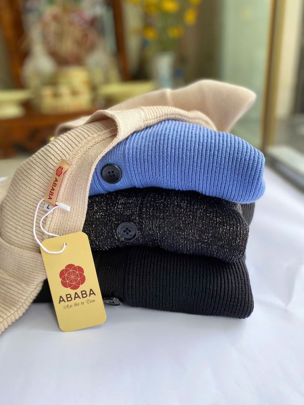 Áo len khoác ngoài Cardigan len nam form đẹp màu nhã nhặn chất mềm mại Cardigan-tron - Hà Đinh Áo len khoác ngoài Cardigan len nam form đẹp màu nhã nhặn chất mềm mại Cardigan-tron - Hà Đinh