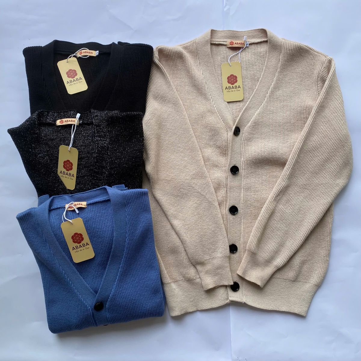 Áo len khoác ngoài Cardigan len nam form đẹp màu nhã nhặn chất mềm mại Cardigan-tron - Hà Đinh Áo len khoác ngoài Cardigan len nam form đẹp màu nhã nhặn chất mềm mại Cardigan-tron - Hà Đinh