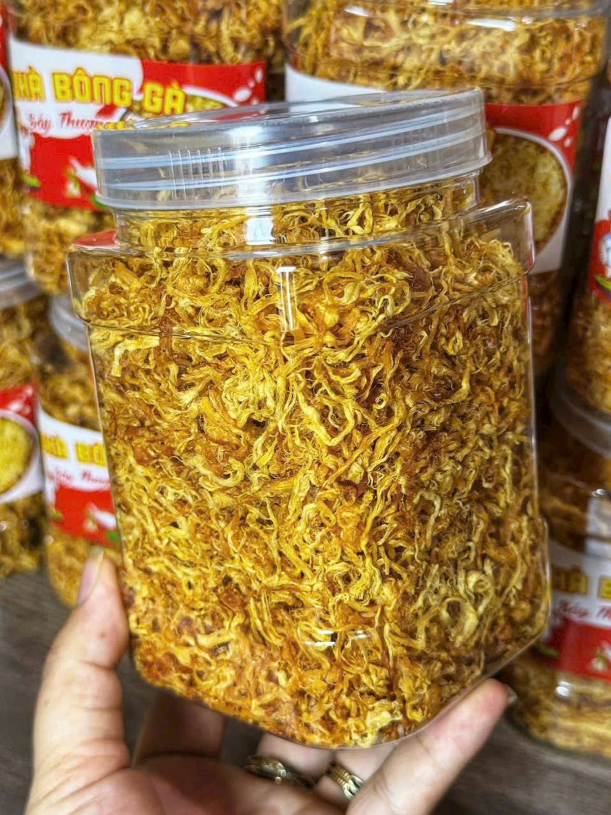 CHÀ BÔNG GÀ SẤY THƯỢNG HẠNG – TƠI MỀM VÀNG ÓNG 250G - WINNIE HOUSE CHÀ BÔNG GÀ SẤY THƯỢNG HẠNG – TƠI MỀM VÀNG ÓNG 250G - WINNIE HOUSE