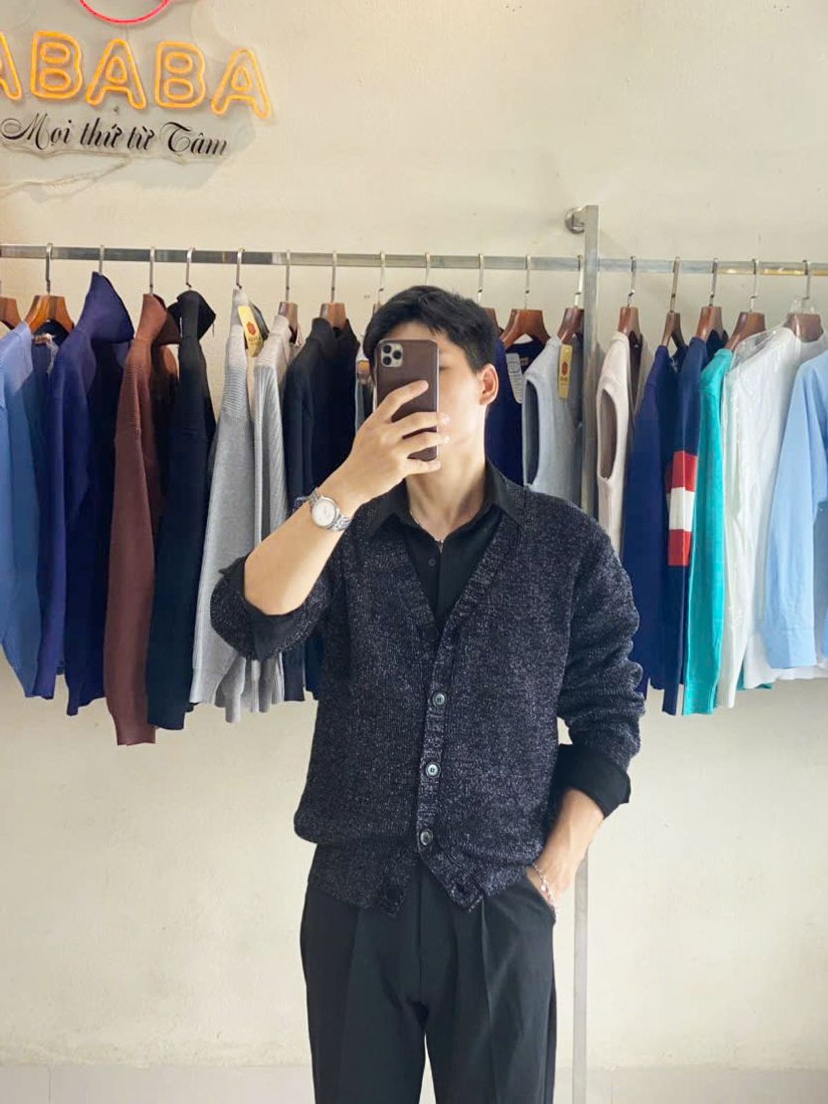Áo len khoác ngoài Cardigan len nam form đẹp màu nhã nhặn chất mềm mại Cardigan-tron - Hà Đinh Áo len khoác ngoài Cardigan len nam form đẹp màu nhã nhặn chất mềm mại Cardigan-tron - Hà Đinh