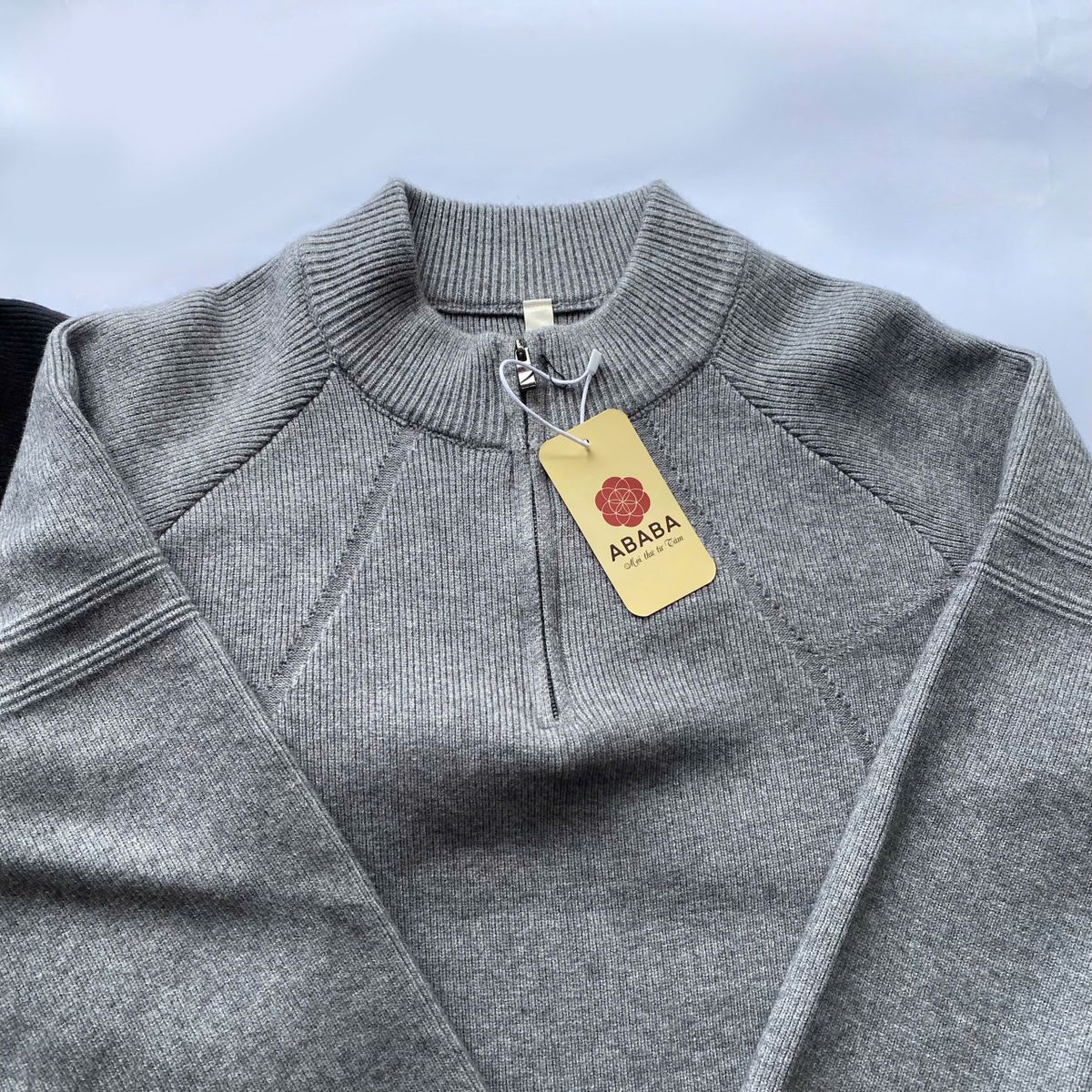 Mẫu áo len nam cổ 5p khóa zip hàng Cao Cấp Dày 2 màu Đen - Ghi Size M L XL XXL 3XL Hà Đinh - 5pzip-f6639 Mẫu áo len nam cổ 5p khóa zip hàng Cao Cấp Dày 2 màu Đen - Ghi Size M L XL XXL 3XL Hà Đinh - 5pzip-f6639