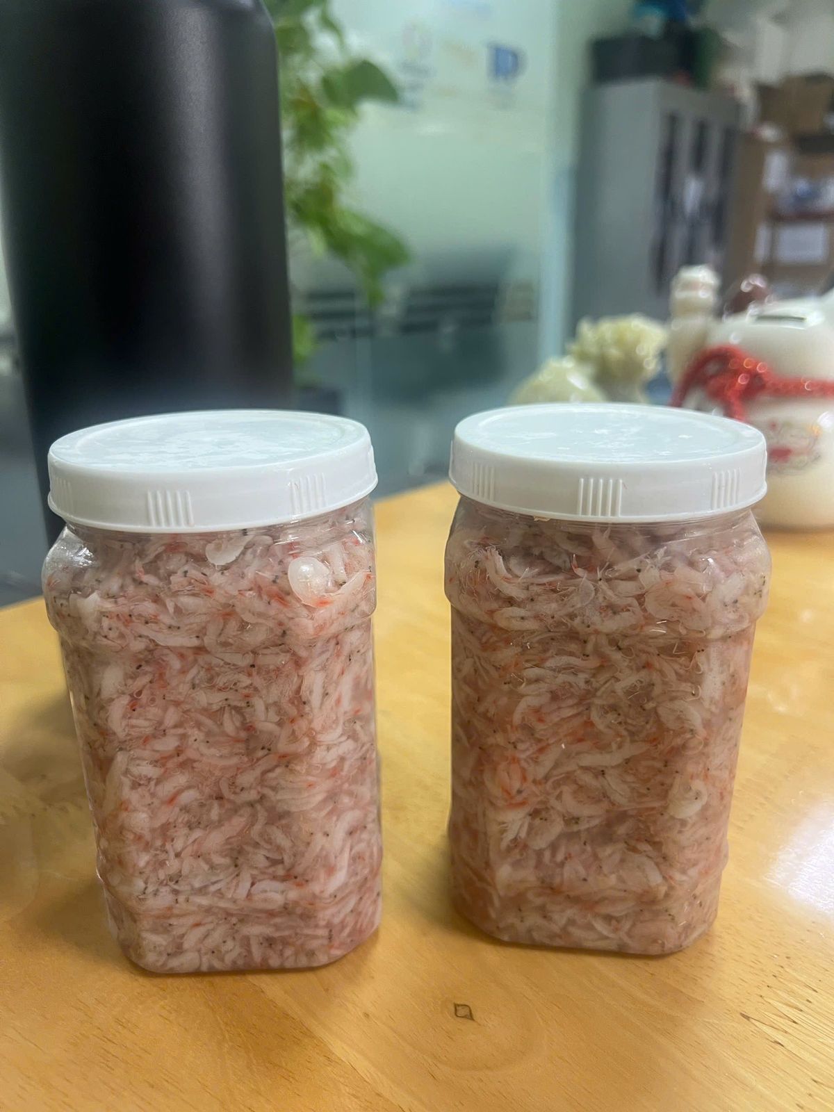Ruốc muối - Mắm tép Hàn dùng làm kim chi, nước sốt, mắm tôm hoặc ăn sống - 500GR/HŨ (Có thùng 20kg) Ruốc muối - Mắm tép Hàn dùng làm kim chi, nước sốt, mắm tôm hoặc ăn sống - 500GR/HŨ (Có thùng 20kg)