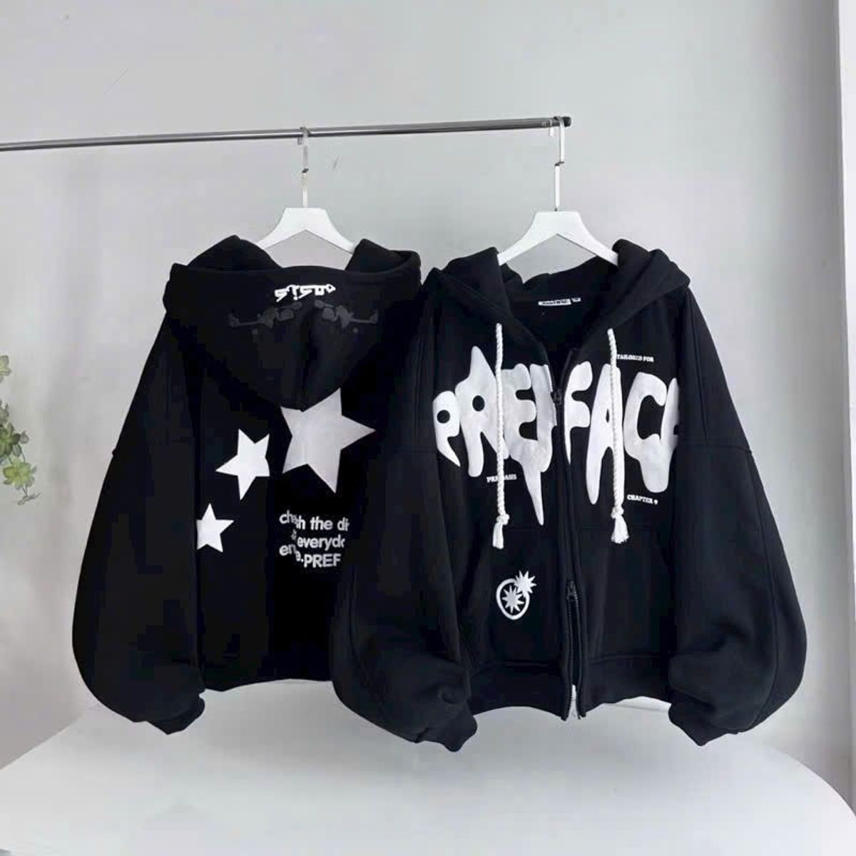 Áo Khoác Nỉ In Nổi PREFACE Form Boxy, Dây Kéo 2 Đầu, Unisex Áo Khoác Nỉ In Nổi PREFACE Form Boxy, Dây Kéo 2 Đầu, Unisex