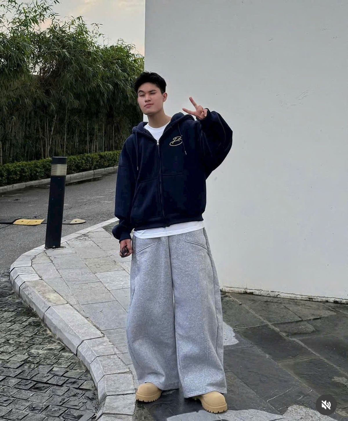 Áo Khoác Unisex Logo Thêu Chữ B* Áo Khoác Unisex Logo Thêu Chữ B*