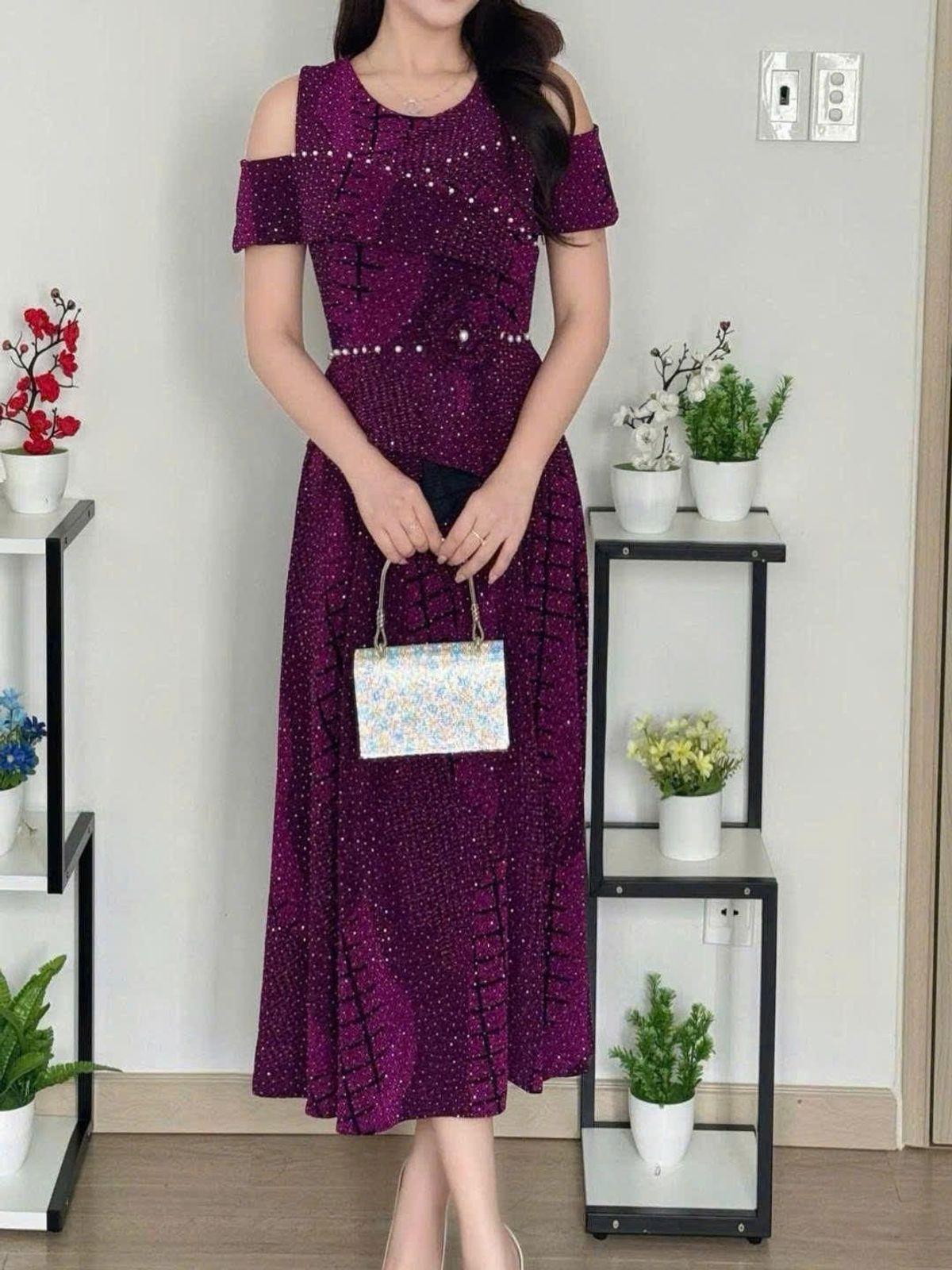 Đầm Midi trung niên dự tiệc sang trọng vải thun nhũ kim sa đính đá tặng mẹ co giãn tốt bigsize 75kg M801 Đầm Midi trung niên dự tiệc sang trọng vải thun nhũ kim sa đính đá tặng mẹ co giãn tốt bigsize 75kg M801